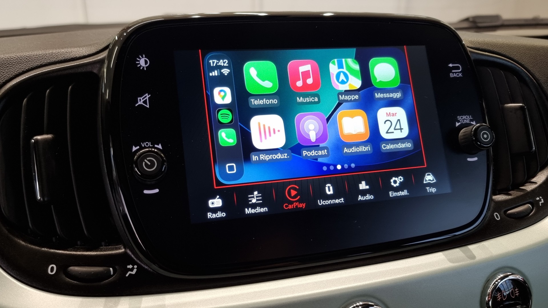 FIAT 500 1.0 Hybrid Dolcevita Sky-image-13