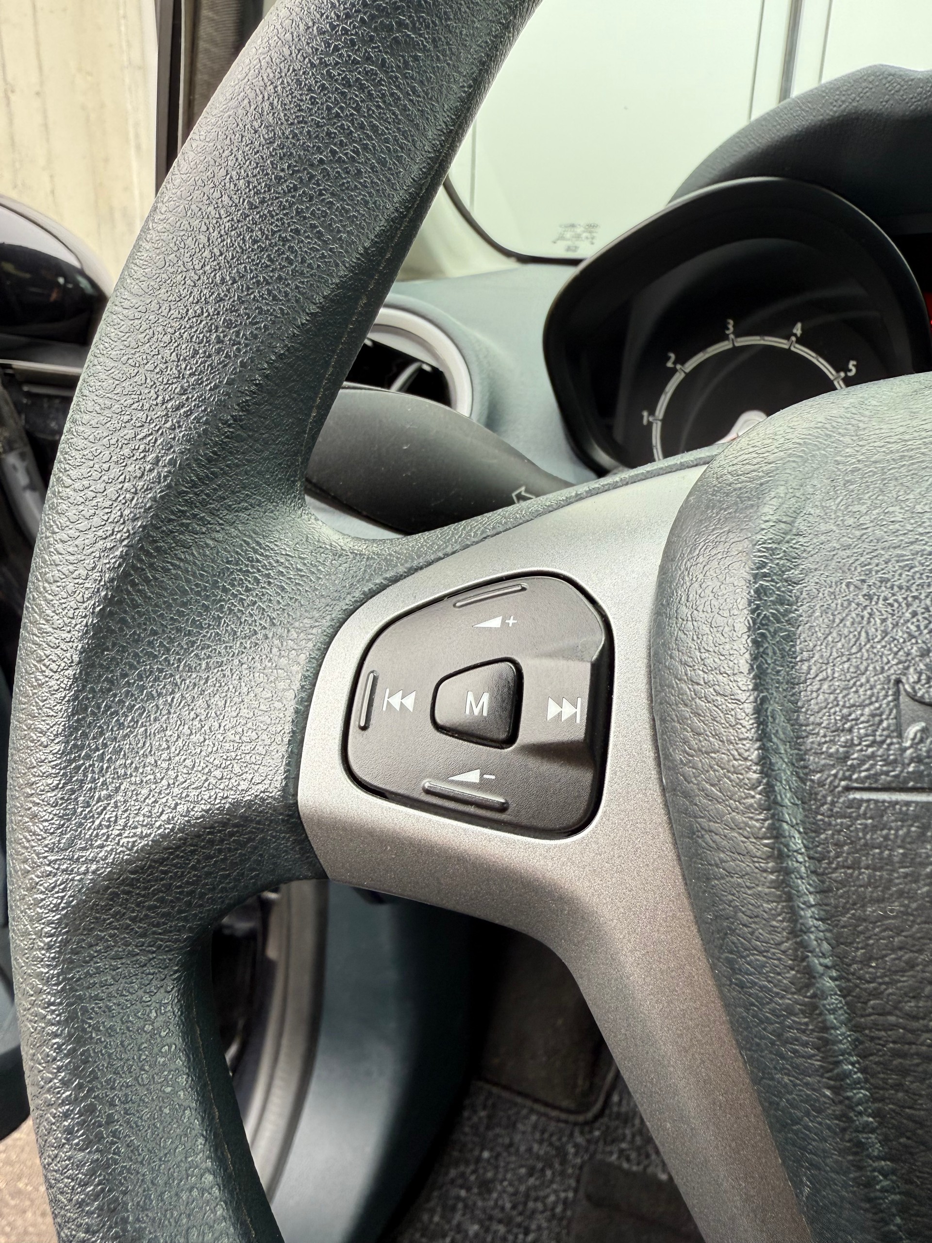 FORD Fiesta 1.25 16V Trend-image-7