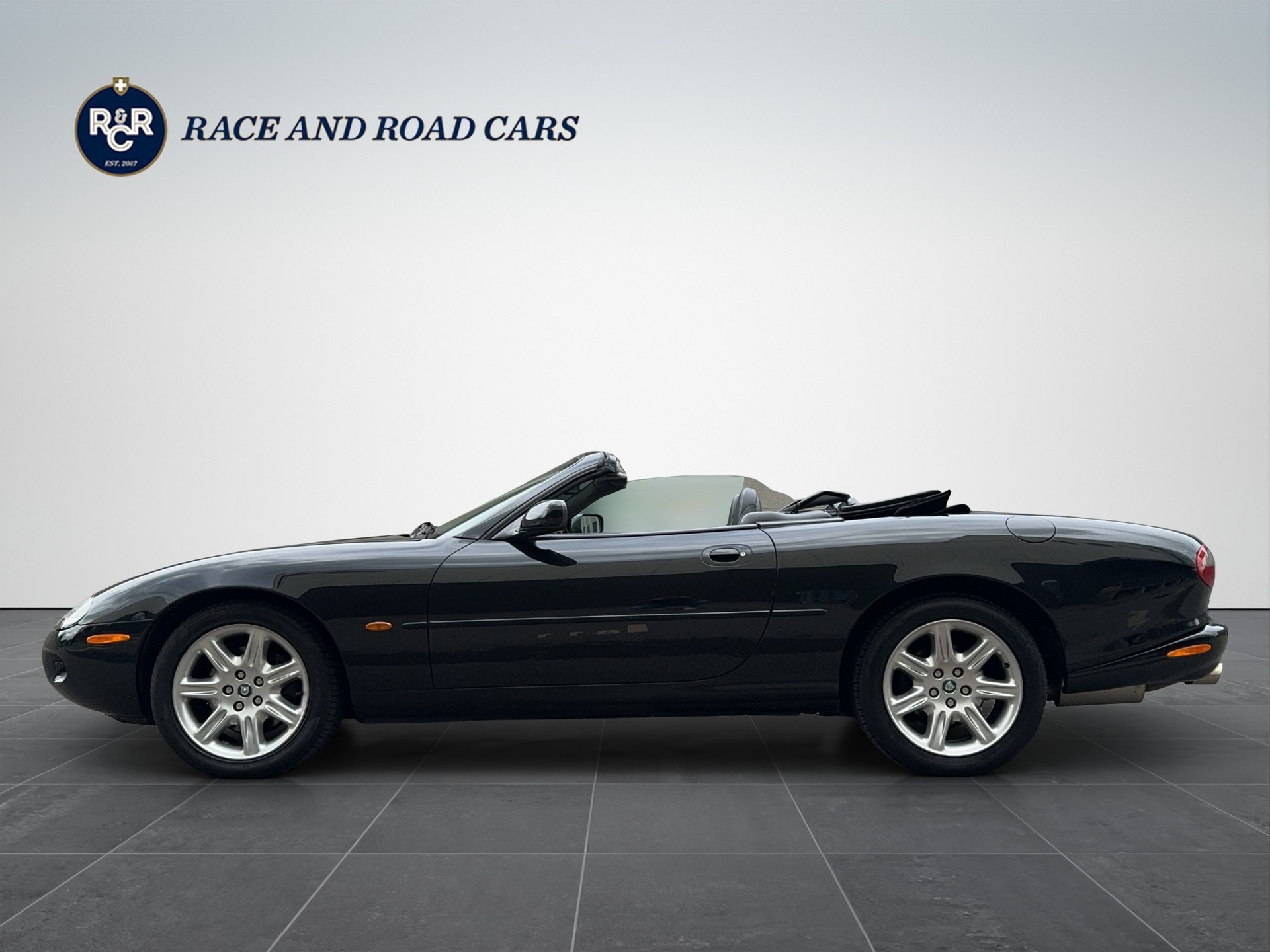 JAGUAR XK8 Convertible 4.0-image-7