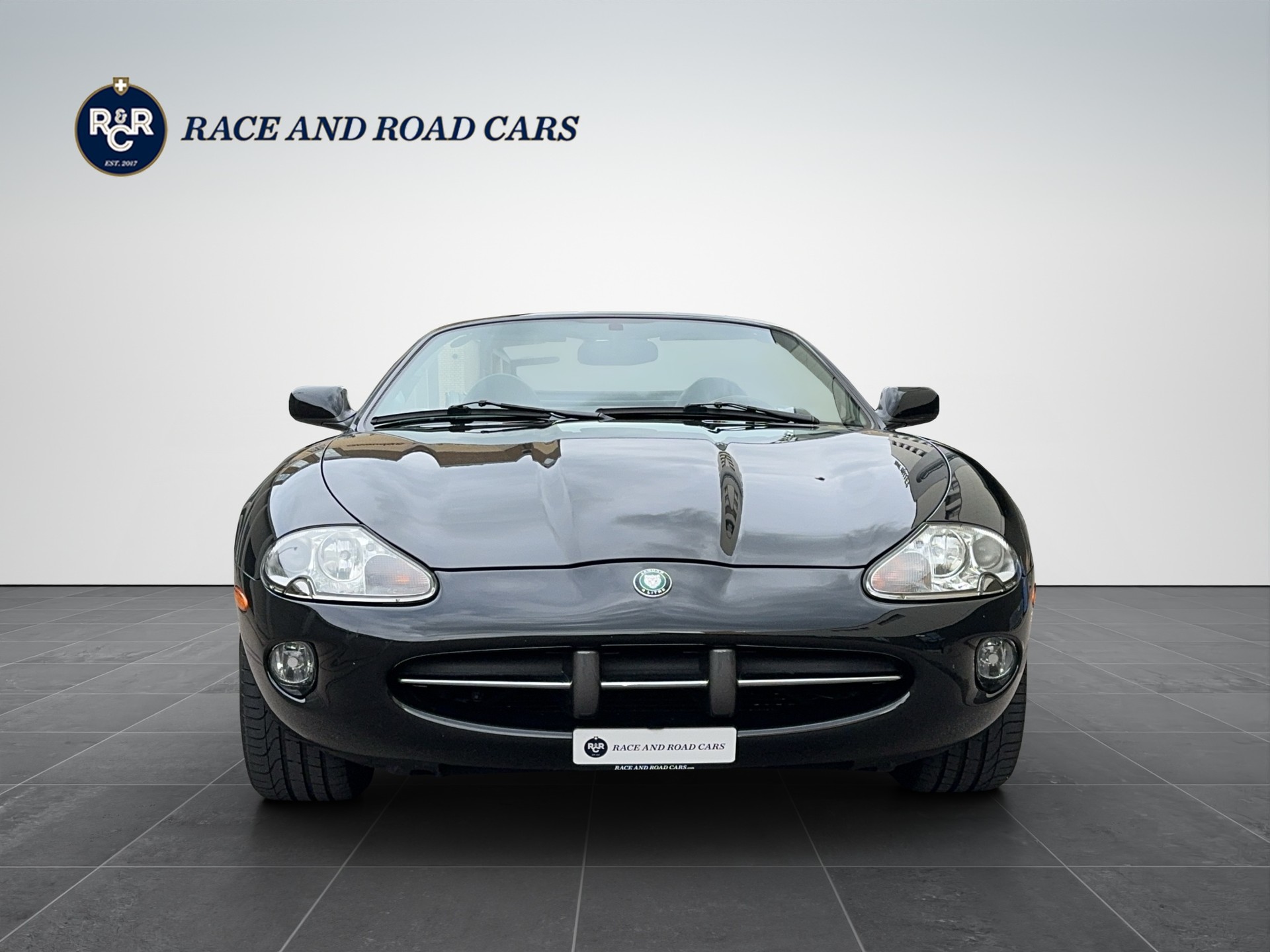 JAGUAR XK8 Convertible 4.0-image-1