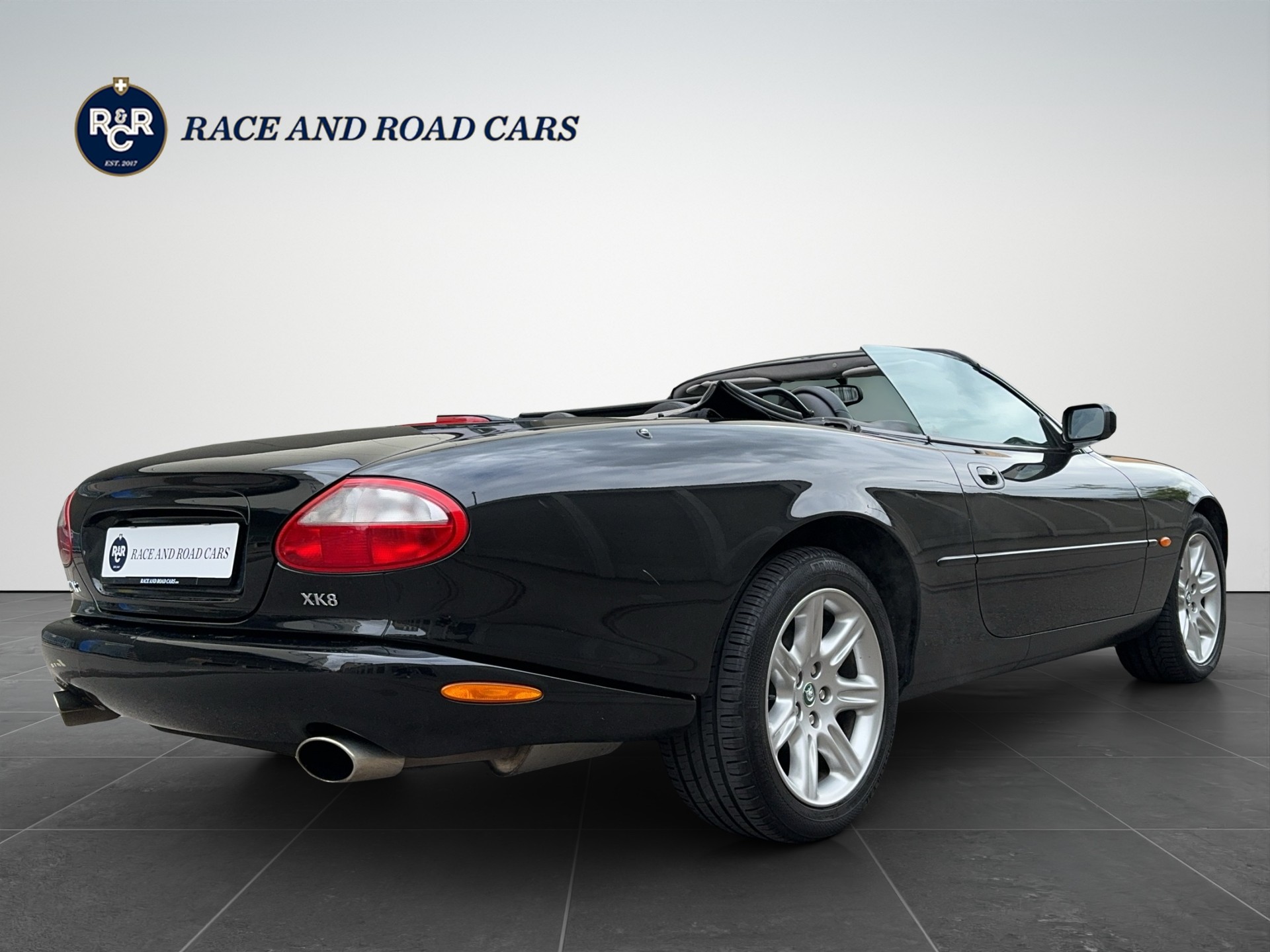 JAGUAR XK8 Convertible 4.0-image-4
