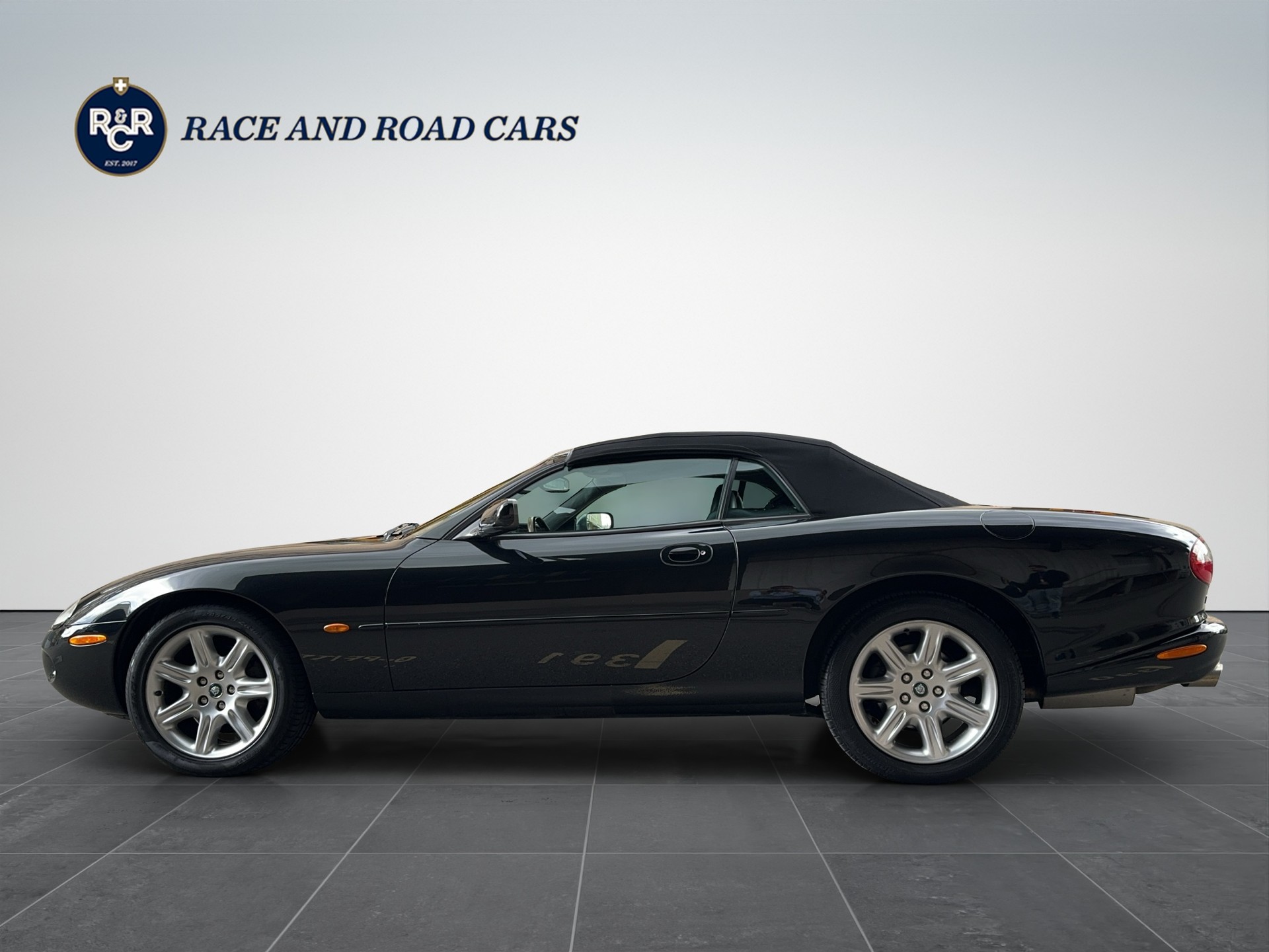 JAGUAR XK8 Convertible 4.0-image-15