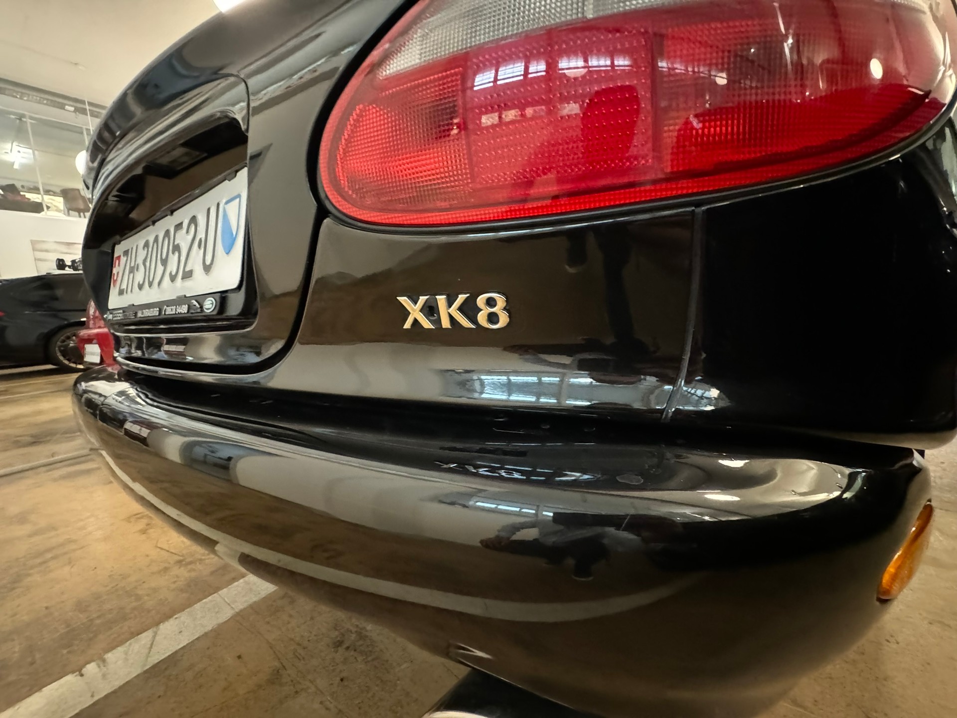 JAGUAR XK8 Convertible 4.0-image-28