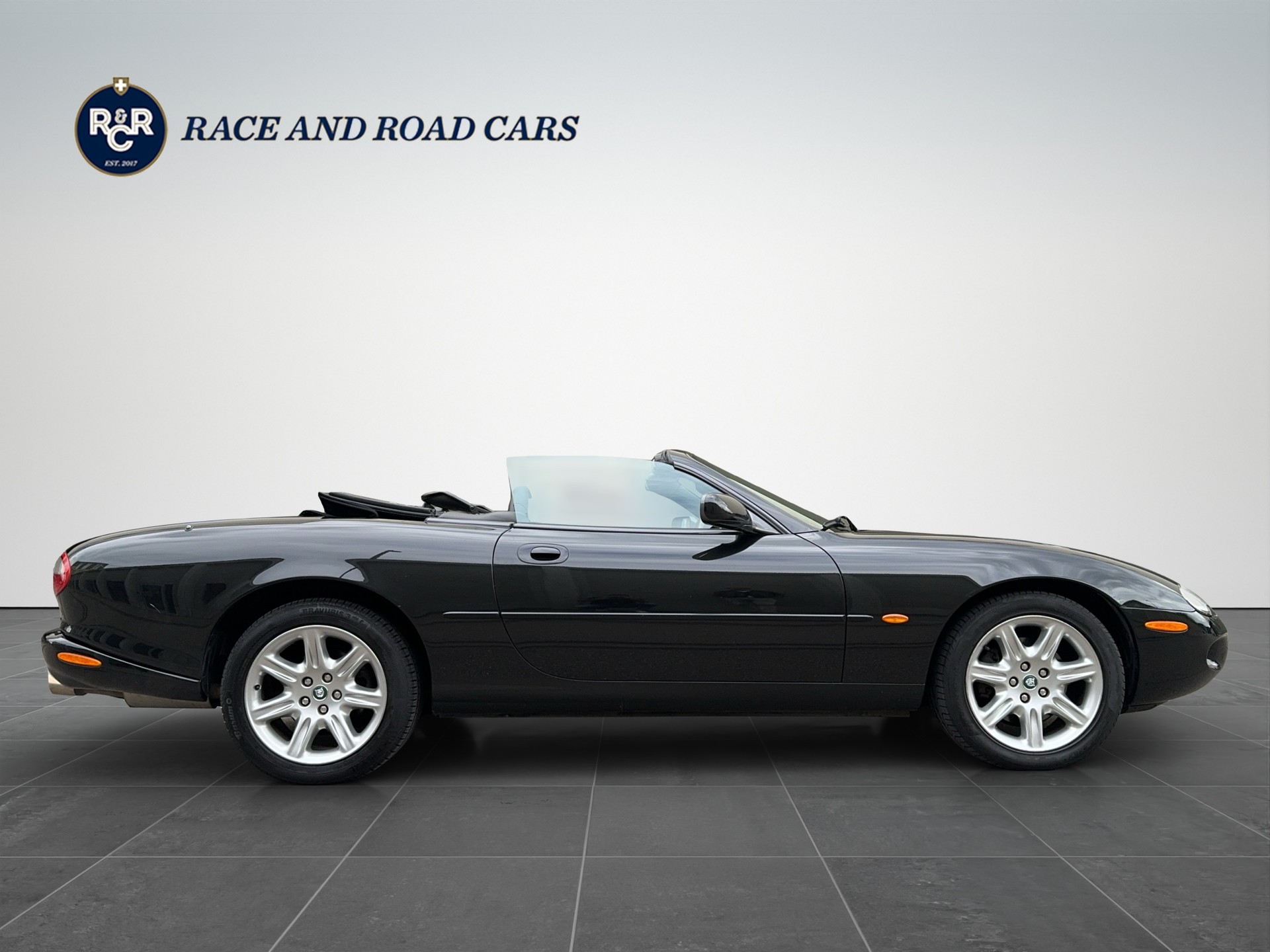 JAGUAR XK8 Convertible 4.0-image-3