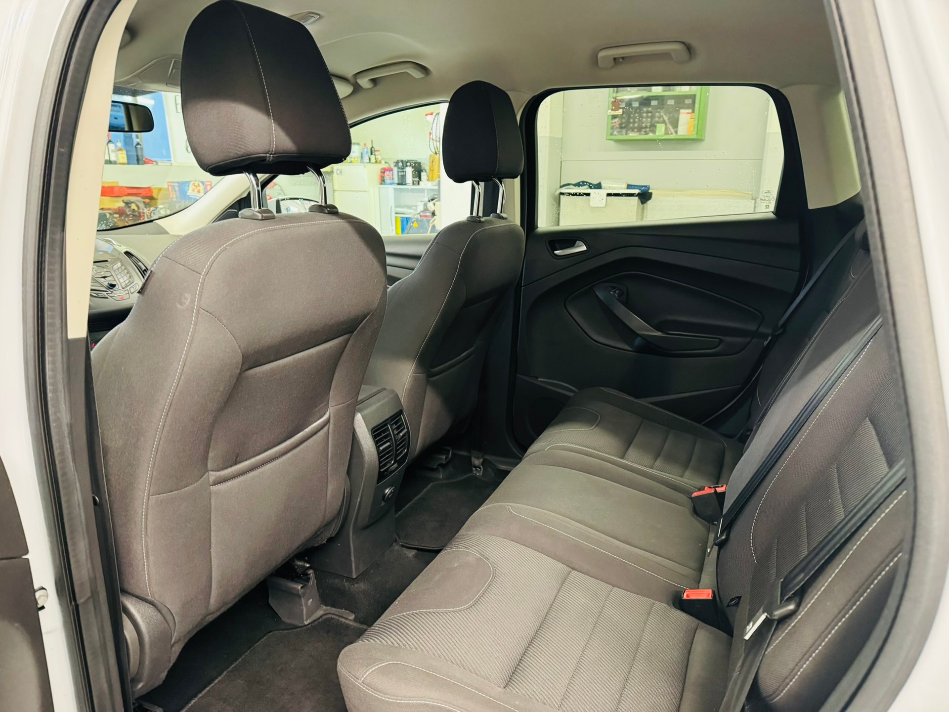 FORD Kuga 2.0 TDCi Titanium 4WD-image-8