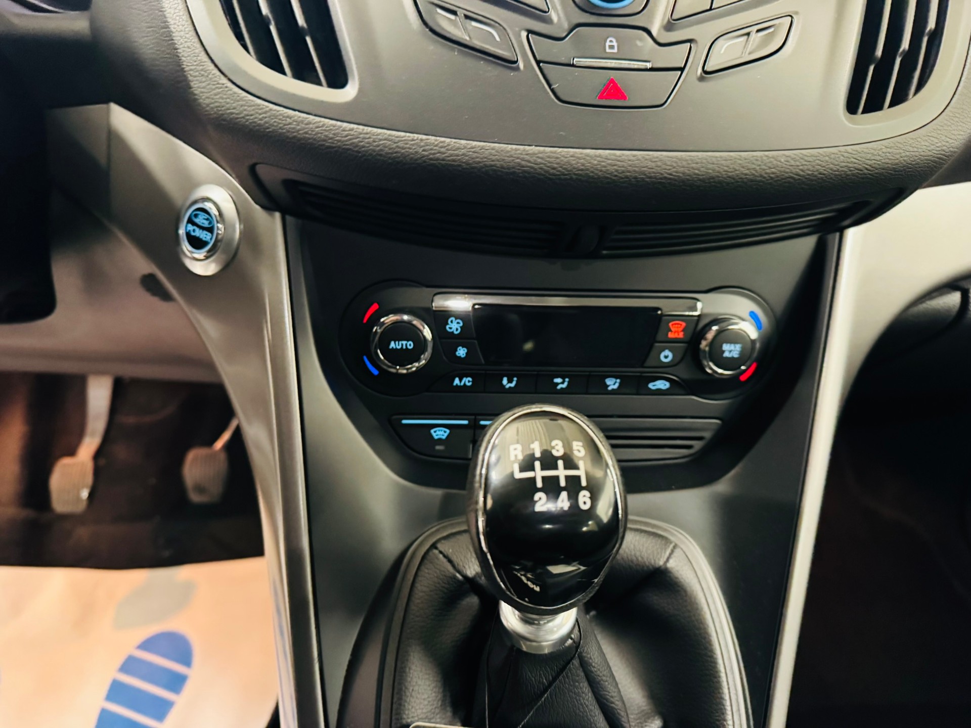FORD Kuga 2.0 TDCi Titanium 4WD-image-16