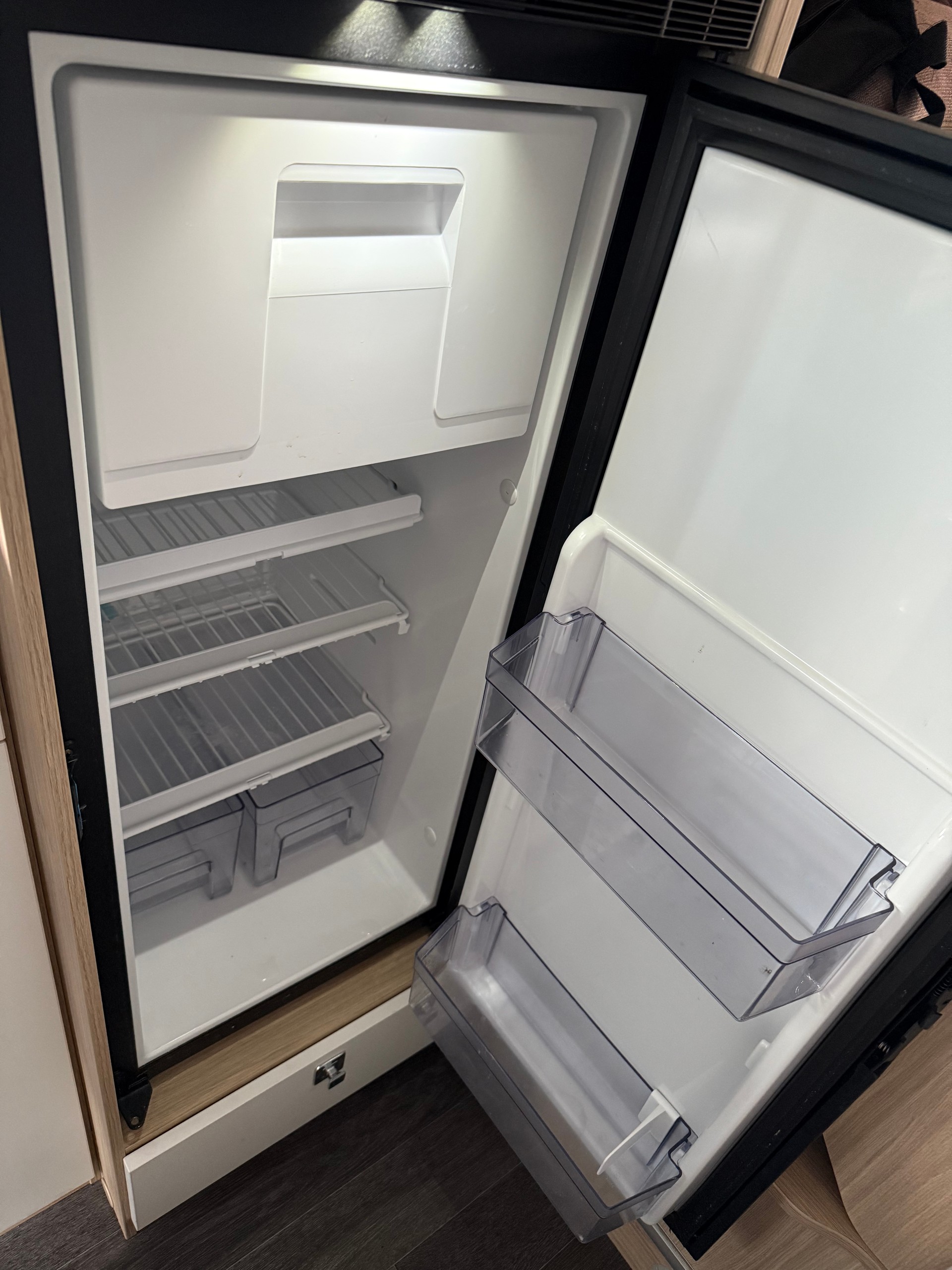 MERCEDES-BENZ Microlinner Yucon-image-12