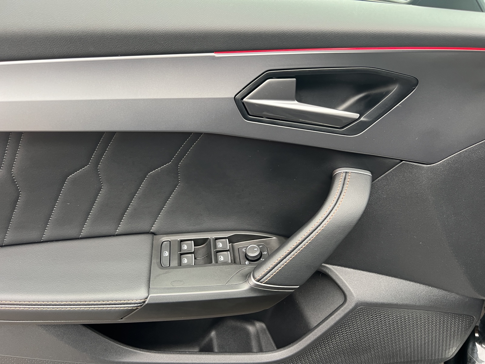 CUPRA Formentor 2.0TSI 4Drive Inicio DSG-image-9