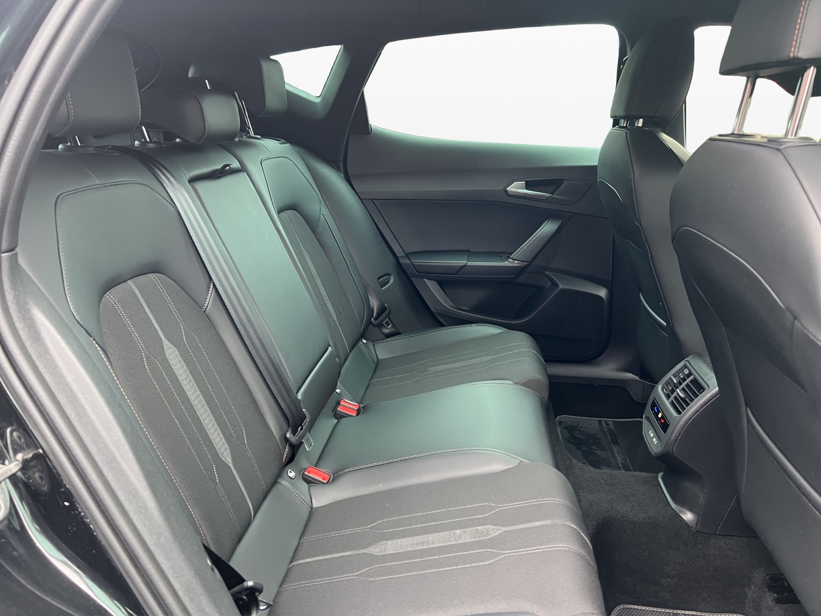 CUPRA Formentor 2.0TSI 4Drive Inicio DSG-image-18