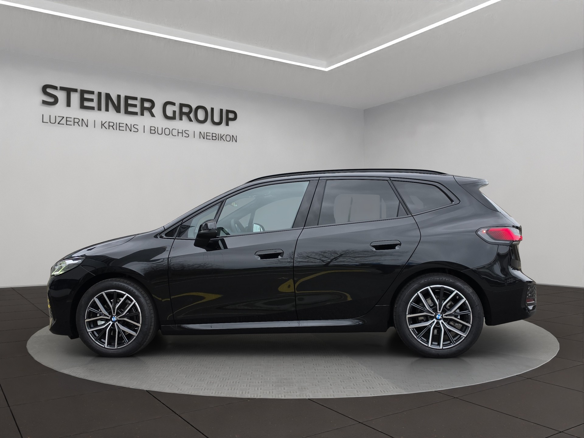 BMW 218d Active Tourer M Sport DKG-image-7