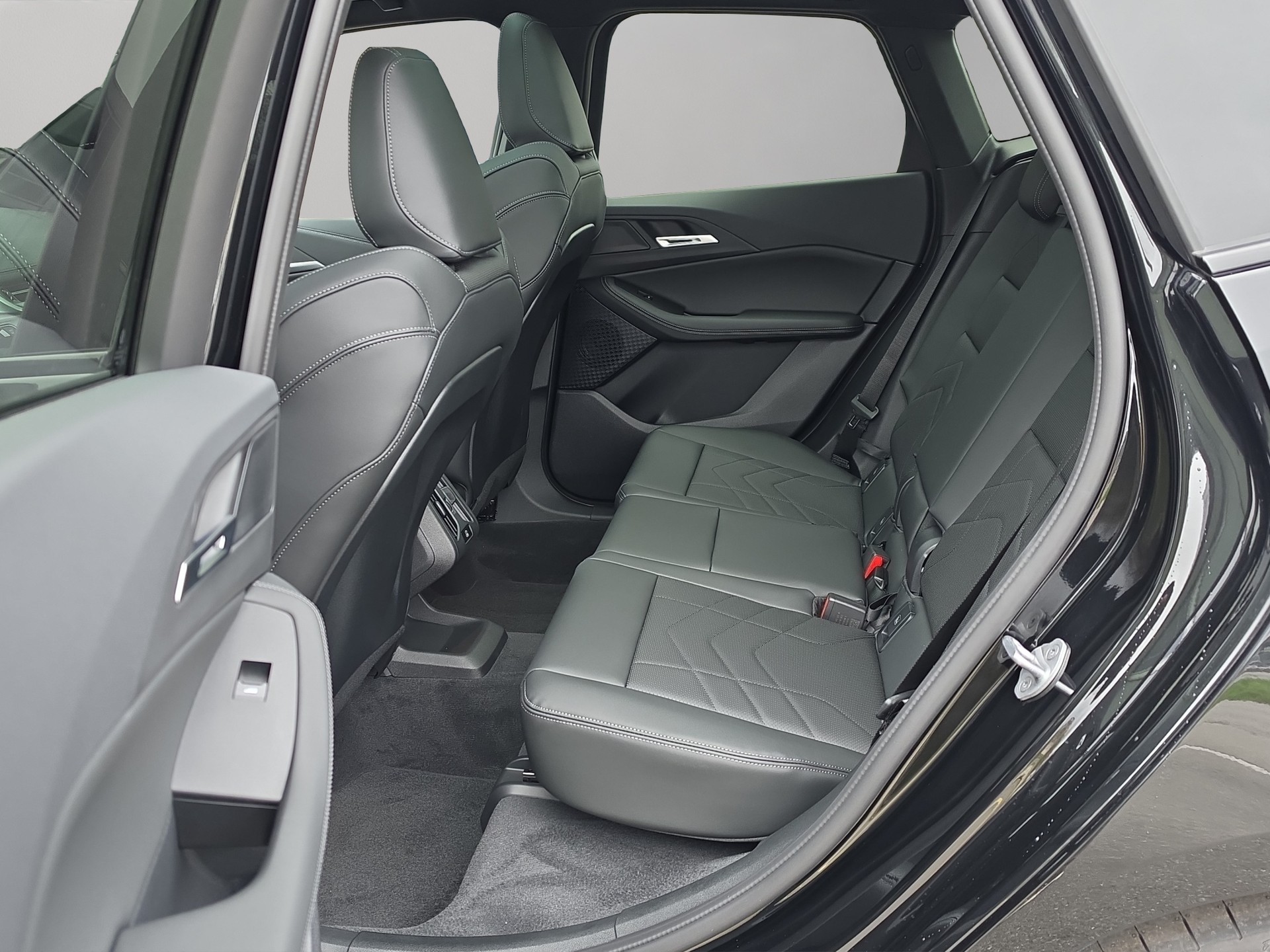BMW 218d Active Tourer M Sport DKG-image-18