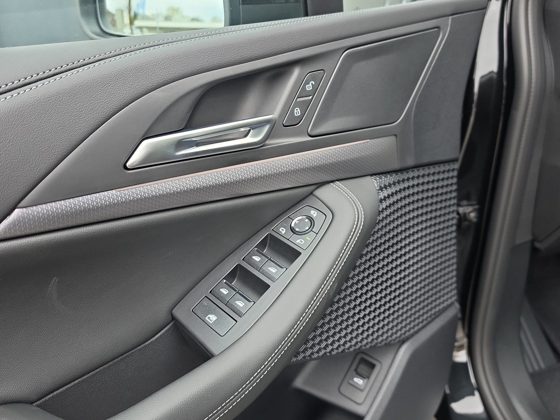 BMW 218d Active Tourer M Sport DKG-image-11