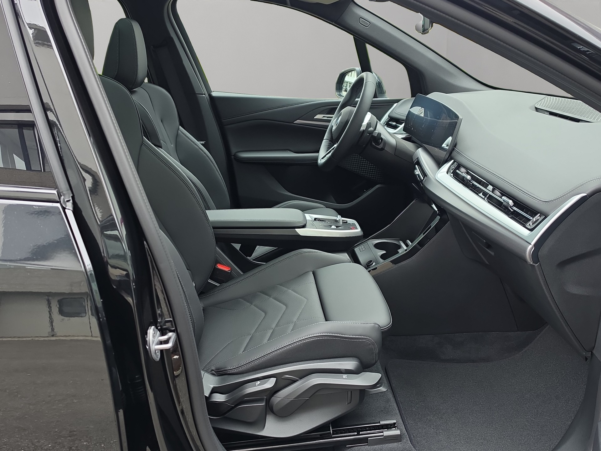 BMW 218d Active Tourer M Sport DKG-image-20