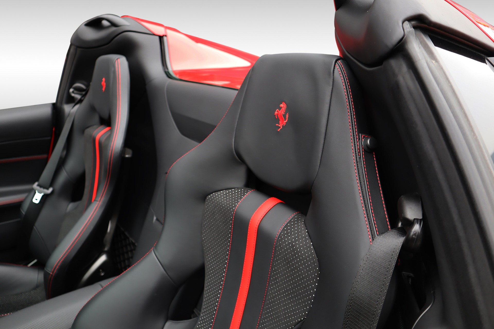 FERRARI 812 GTS-image-10