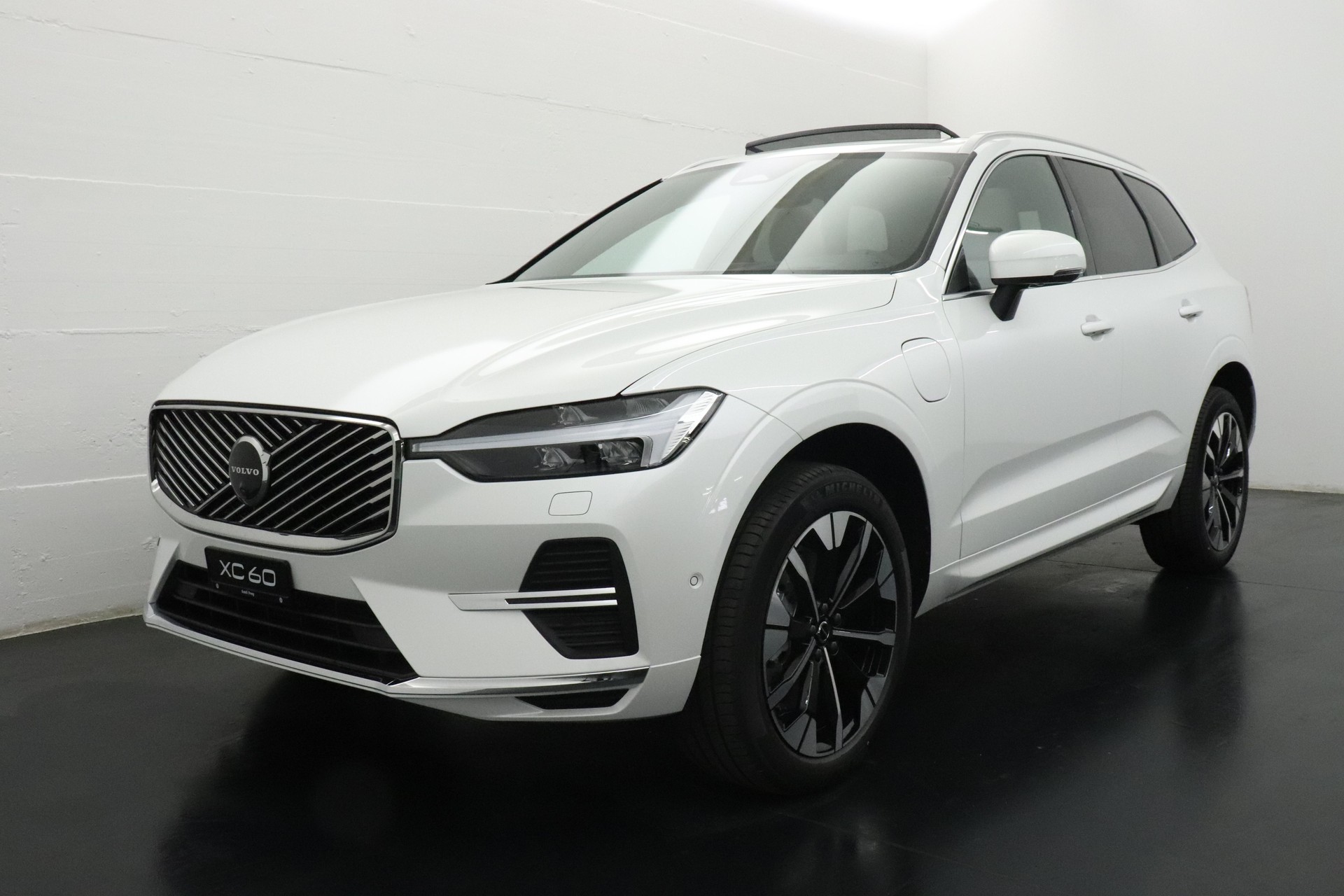VOLVO XC60 2.0 T6 TE Ultra Bright eAWD