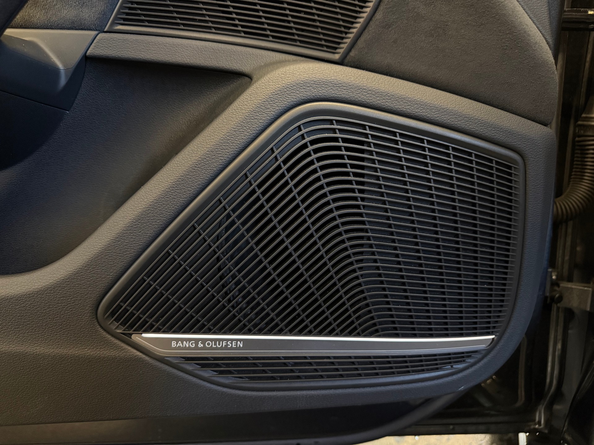 AUDI A5 Cabriolet 45 TFSI S-Line S-tronic quattro-image-30