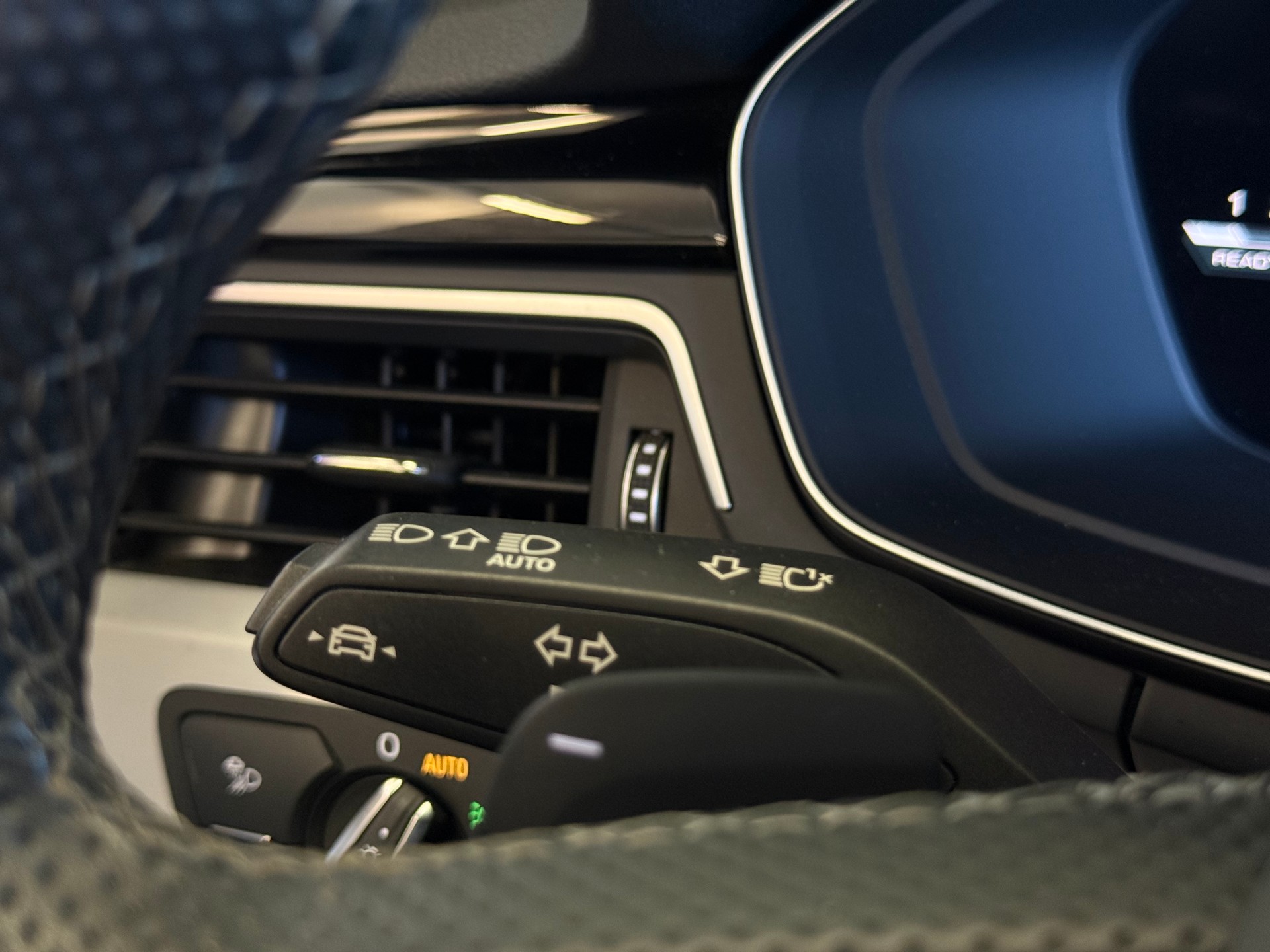 AUDI A5 Cabriolet 45 TFSI S-Line S-tronic quattro-image-28