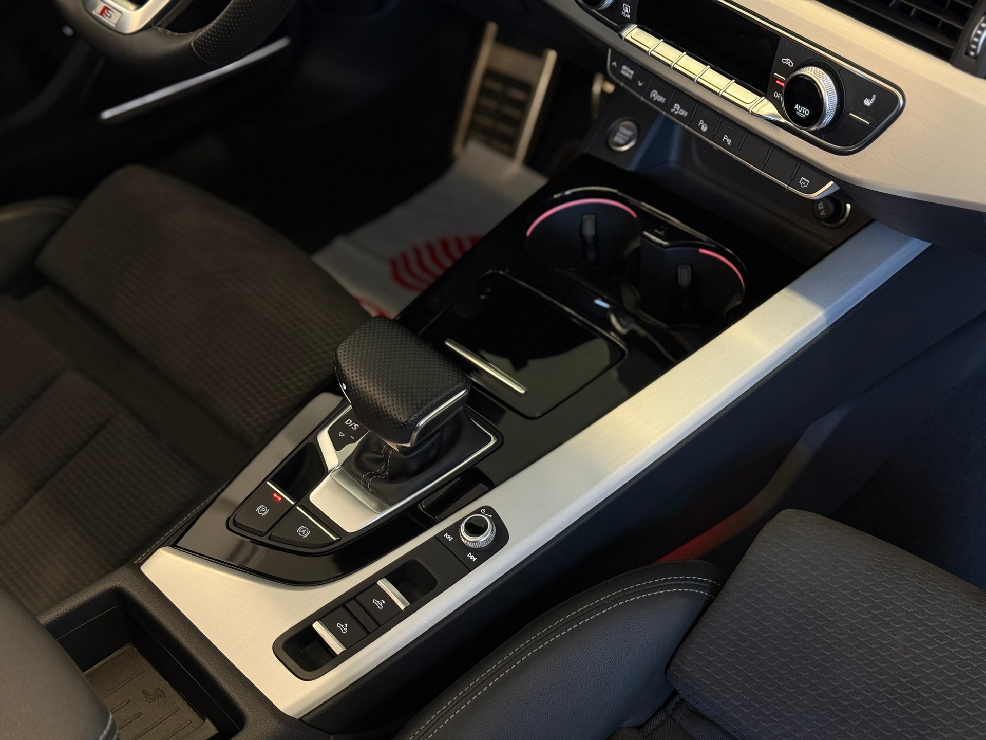 AUDI A5 Cabriolet 45 TFSI S-Line S-tronic quattro-image-19