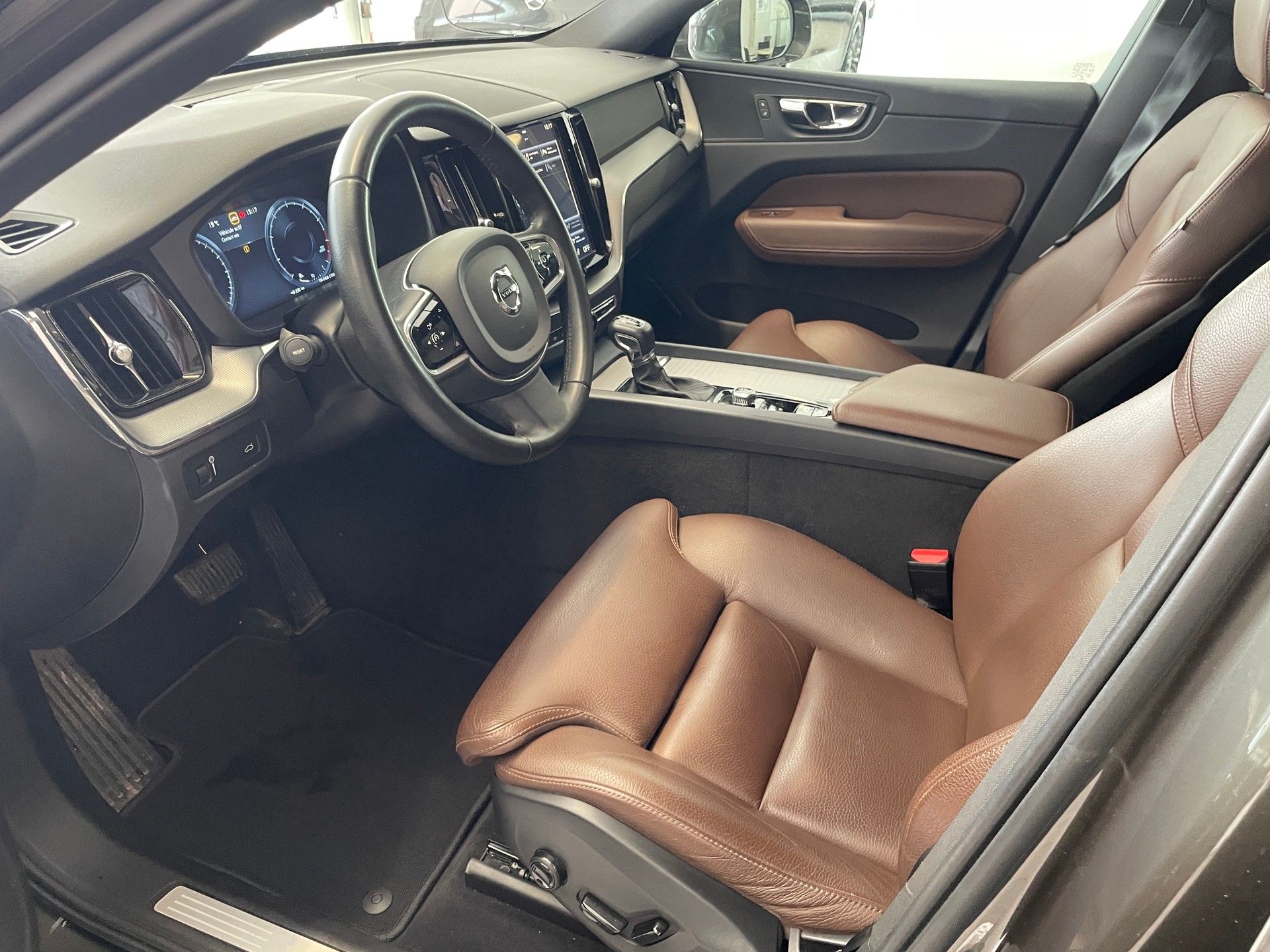 VOLVO XC60 T5 AWD Inscription Geartronic-image-8