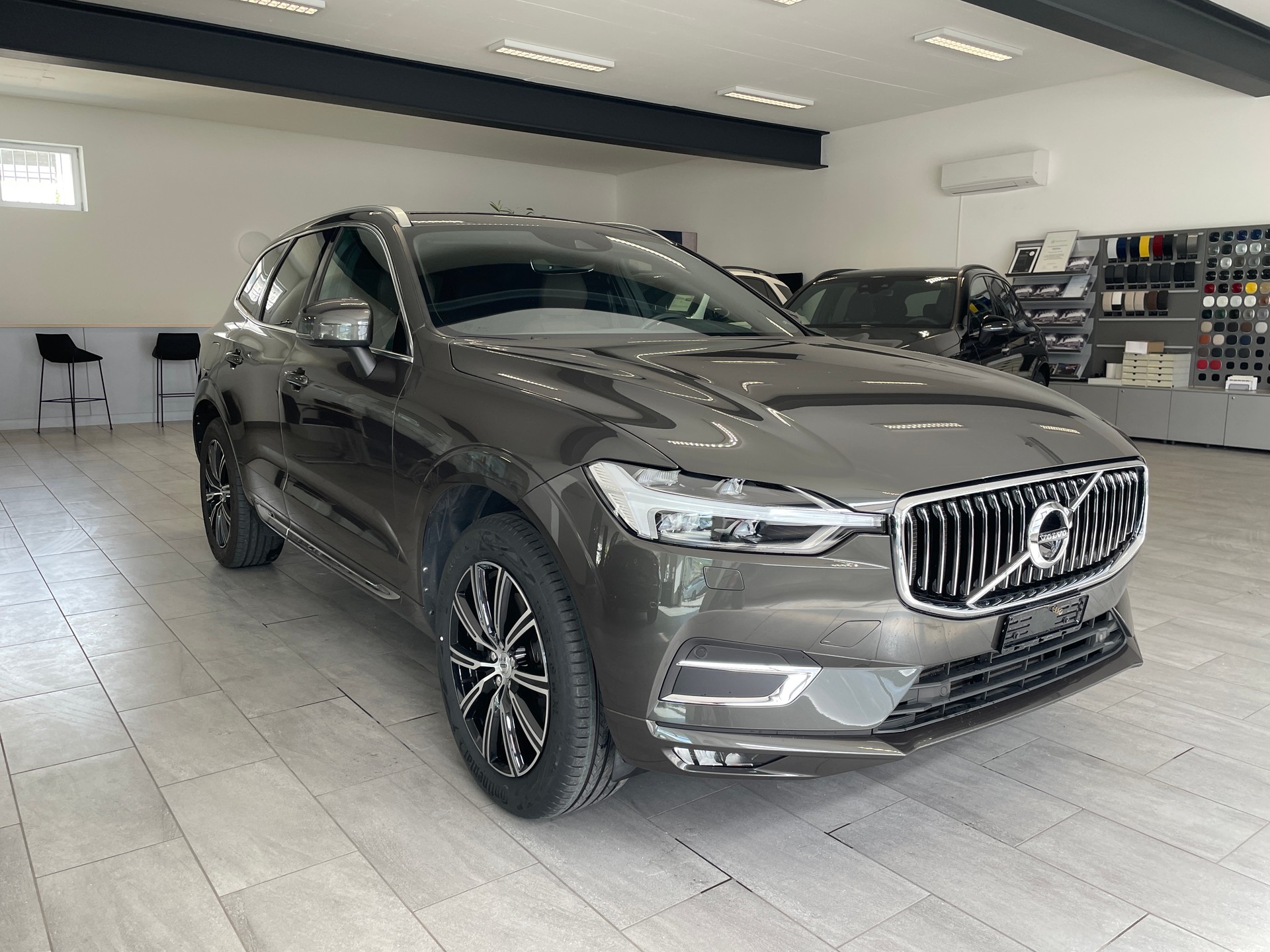VOLVO XC60 T5 AWD Inscription Geartronic-image-2
