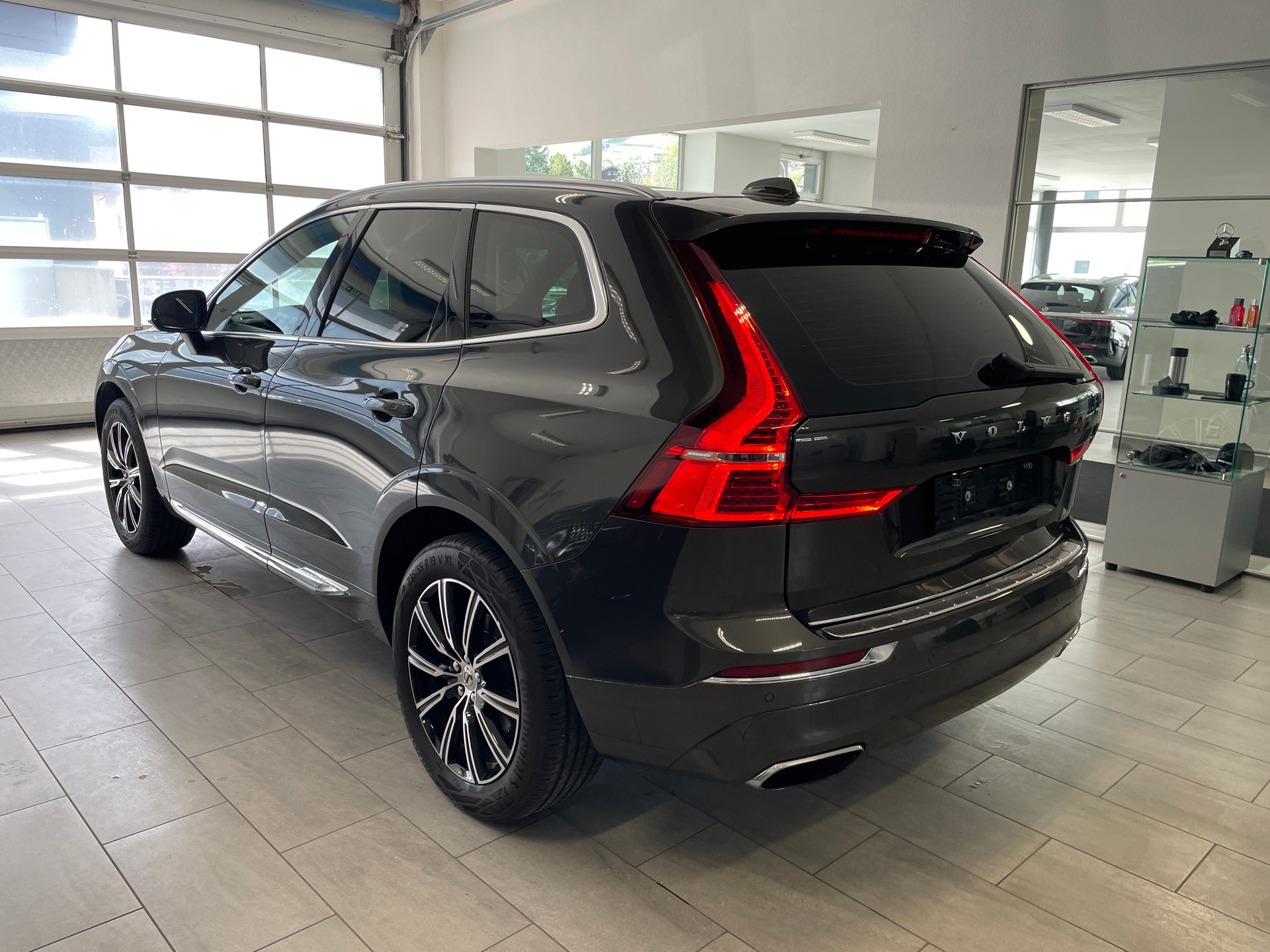 VOLVO XC60 T5 AWD Inscription Geartronic-image-4