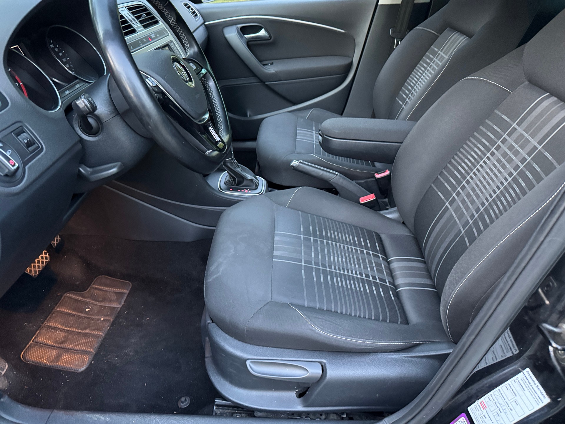 VW Polo 1.2 TSI BMT Lounge DSG-image-11
