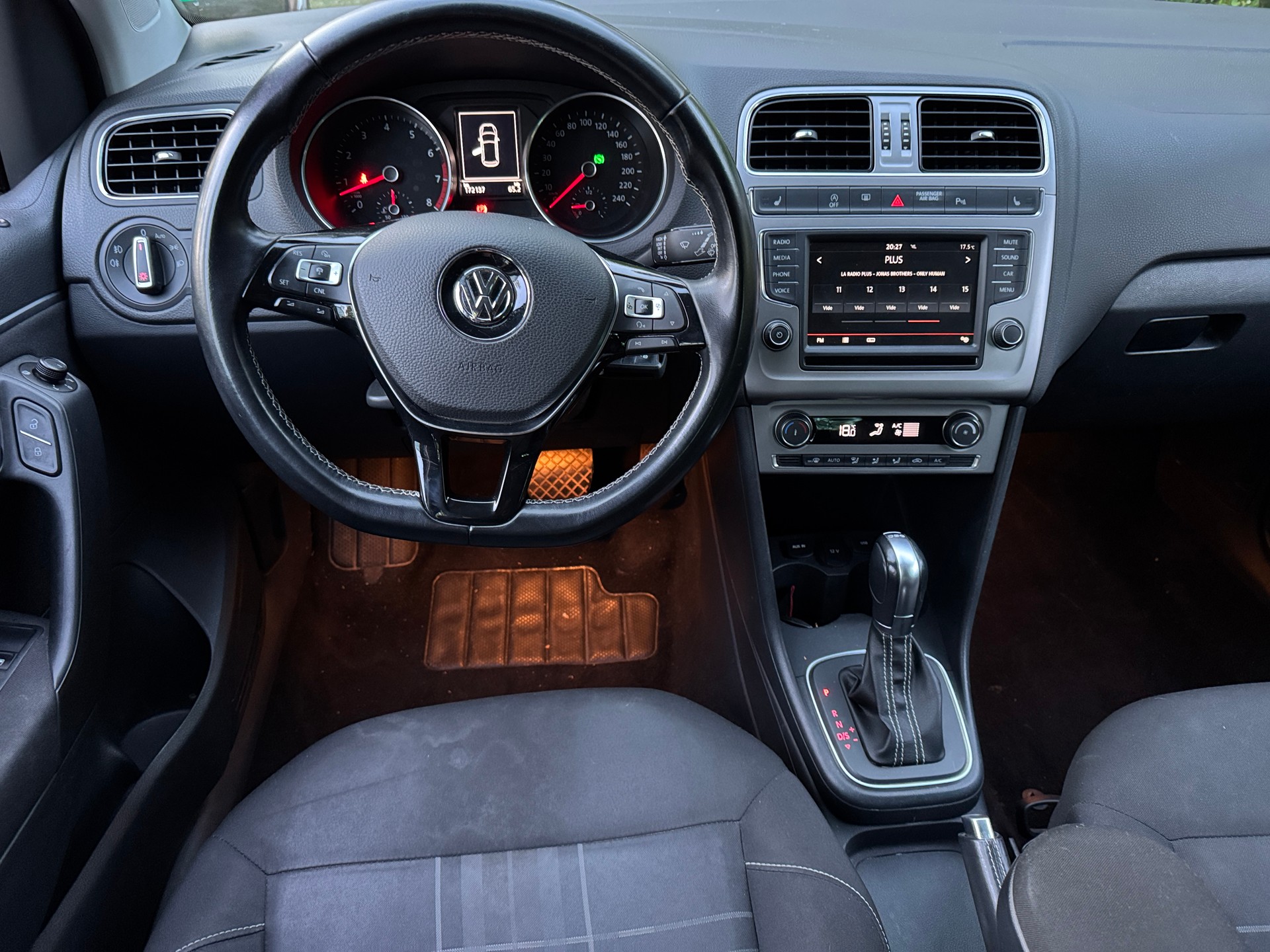 VW Polo 1.2 TSI BMT Lounge DSG-image-1