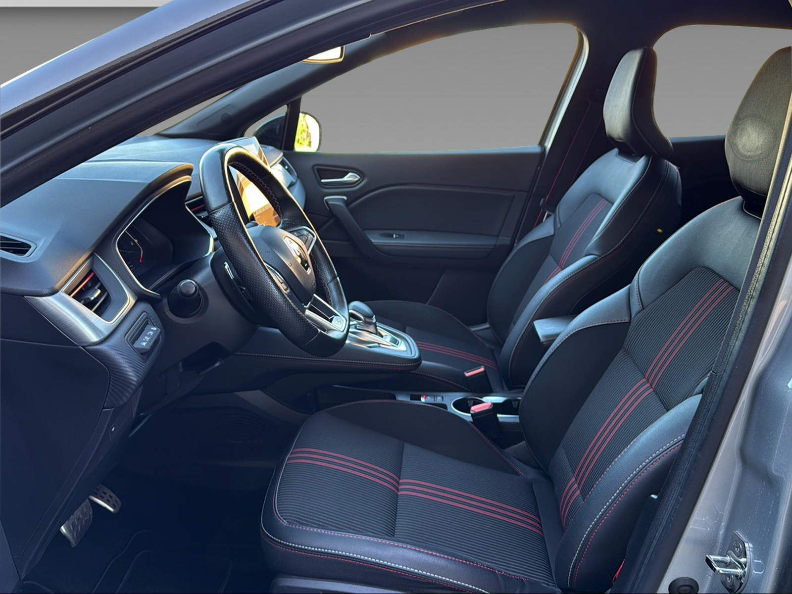 RENAULT Captur 1.3 TCe 160 R.S. Line EDC-image-12