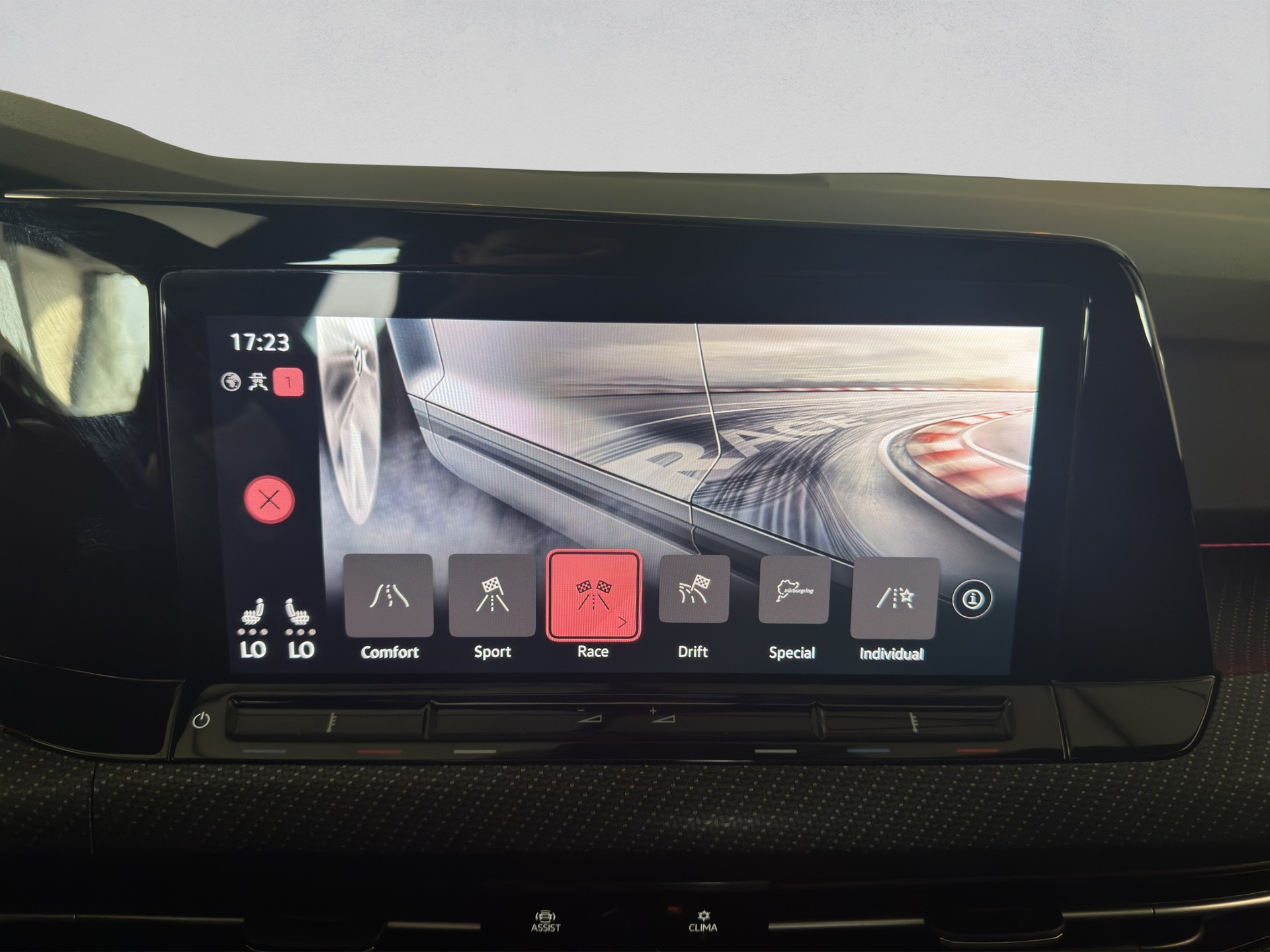 VW Golf 2.0 TSI R DSG 4Motion R Performance-image-15