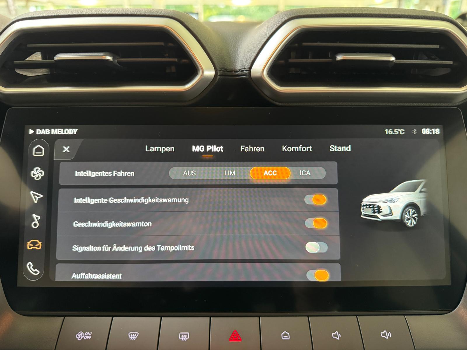 MG ZS 1.5 Hybrid+ Luxury-image-11