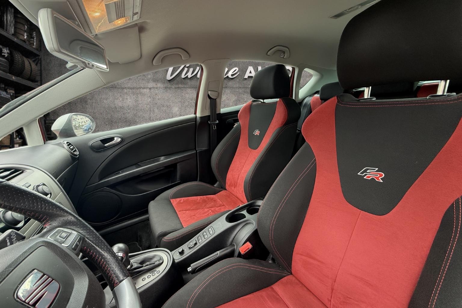 SEAT Leon 2.0 TSI FR DSG-image-9