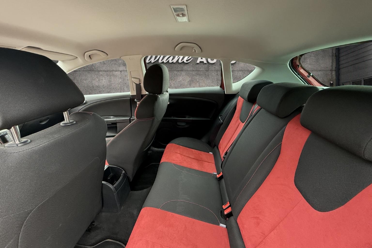SEAT Leon 2.0 TSI FR DSG-image-11