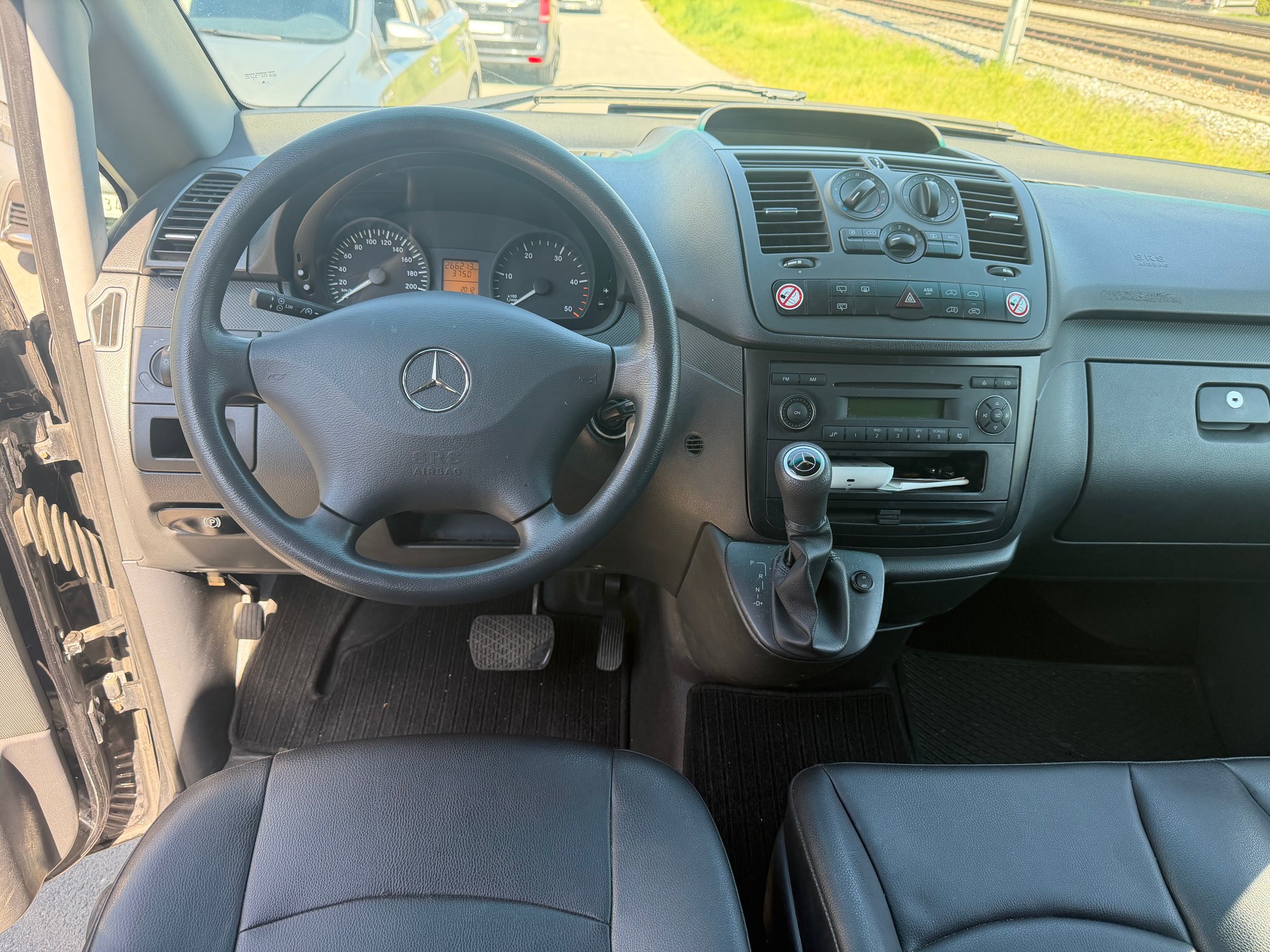 MERCEDES-BENZ Vito 116 CDI Blue Efficiency EL 4Matic A-image-13