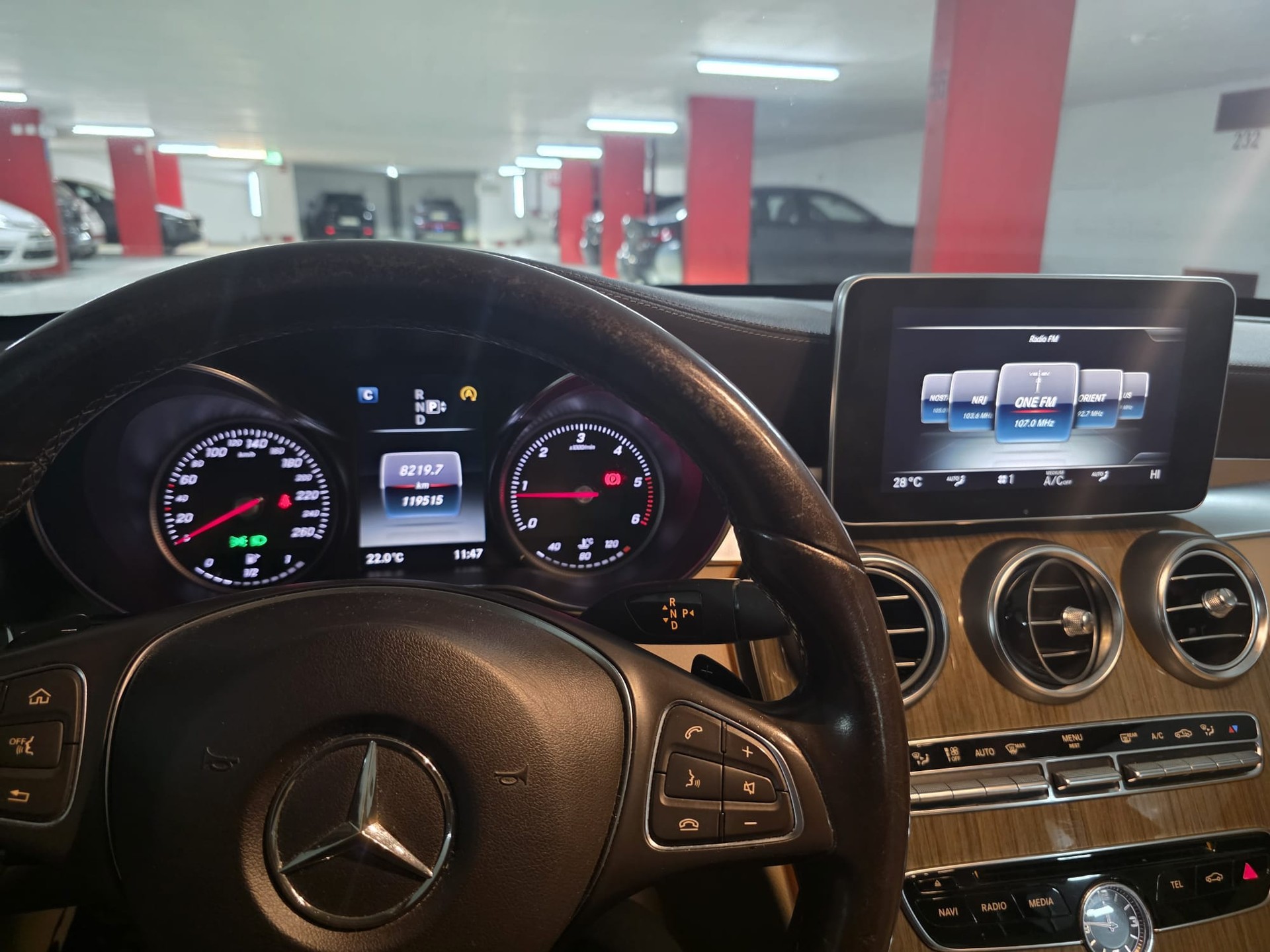 MERCEDES-BENZ C 220 BlueTec-image-4