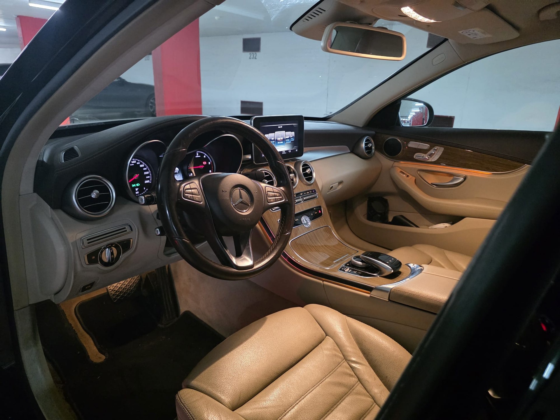 MERCEDES-BENZ C 220 BlueTec-image-5
