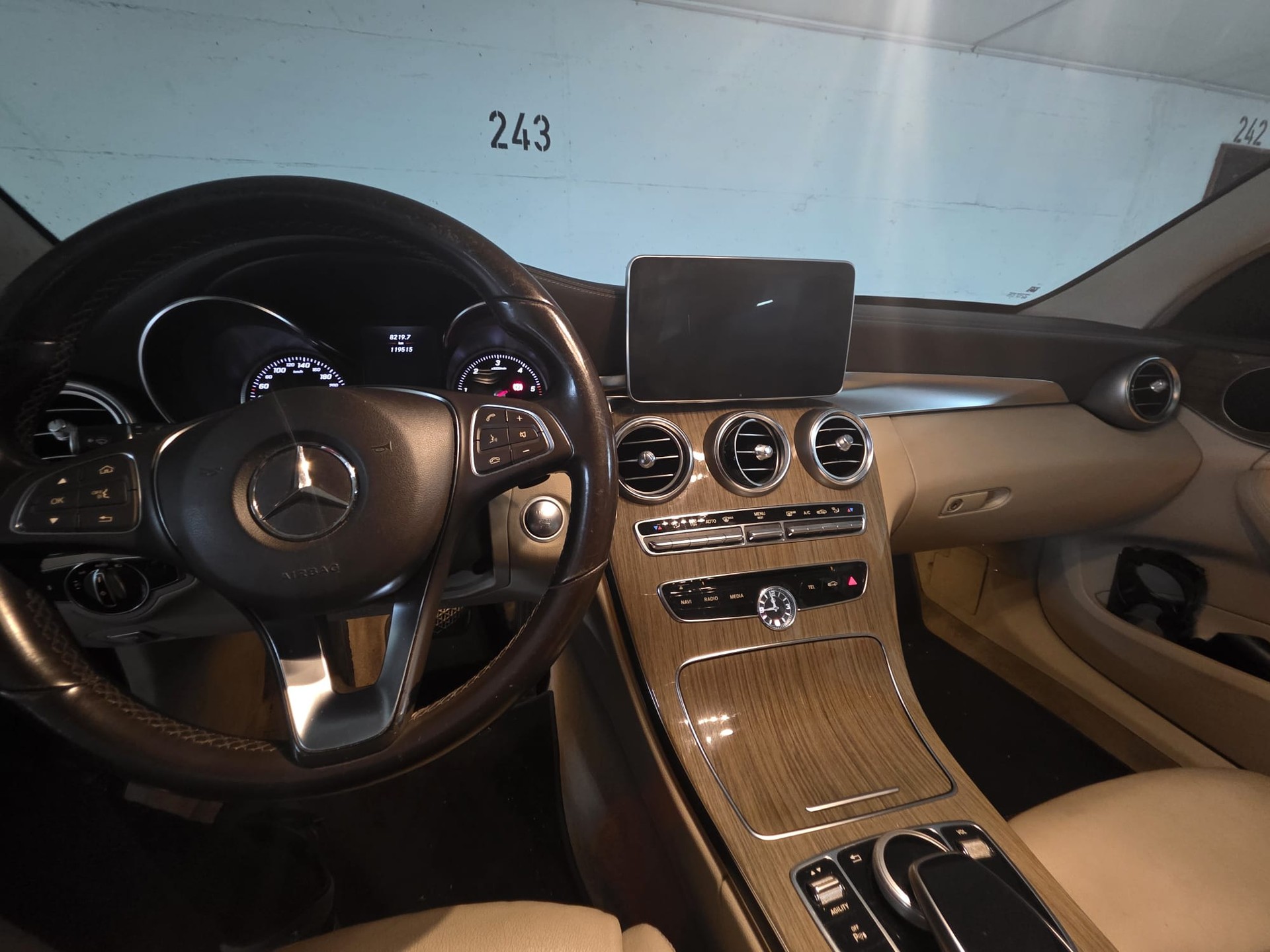 MERCEDES-BENZ C 220 BlueTec-image-3