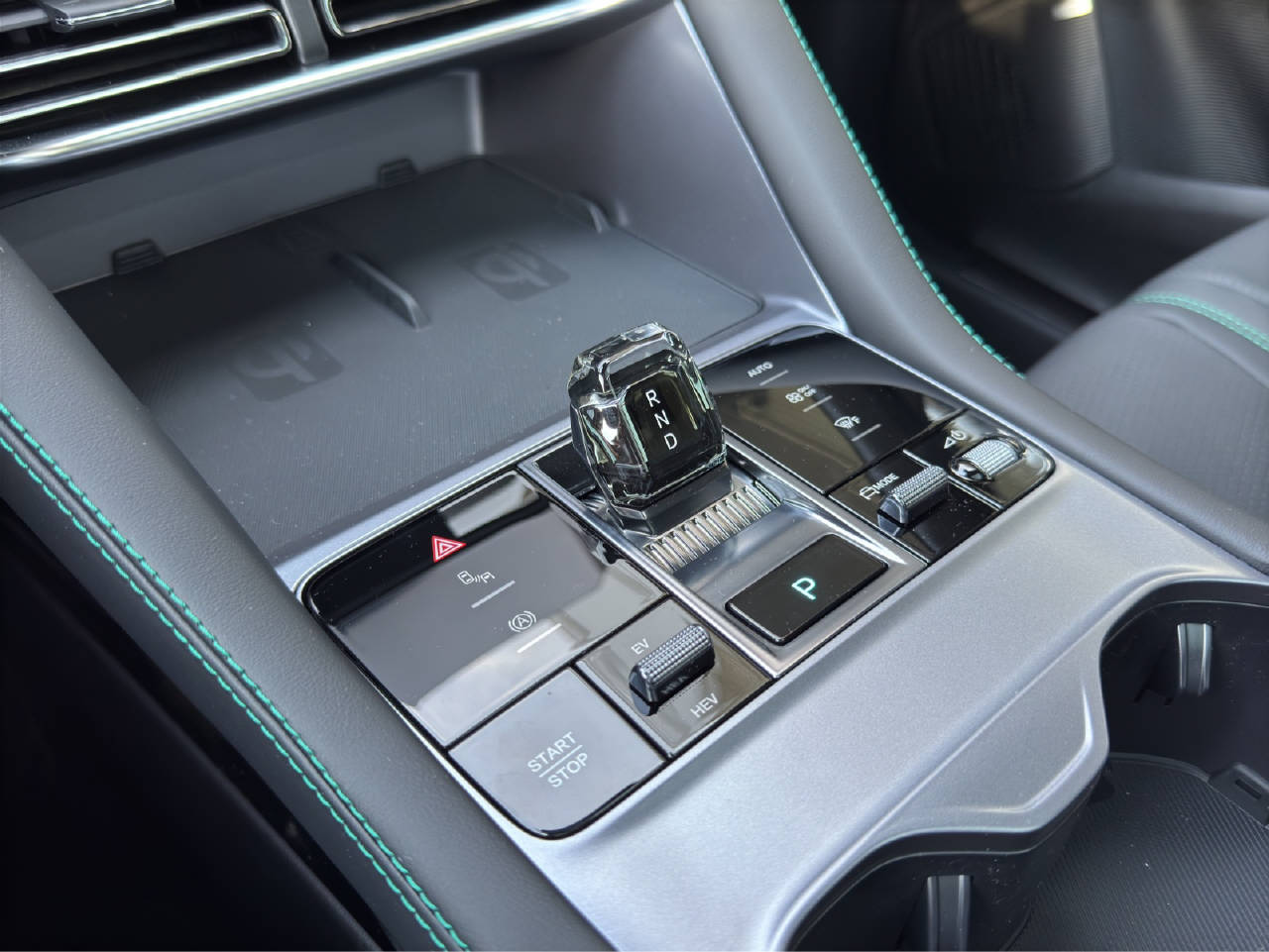 BYD Seal U DM-i Design AWD-image-7