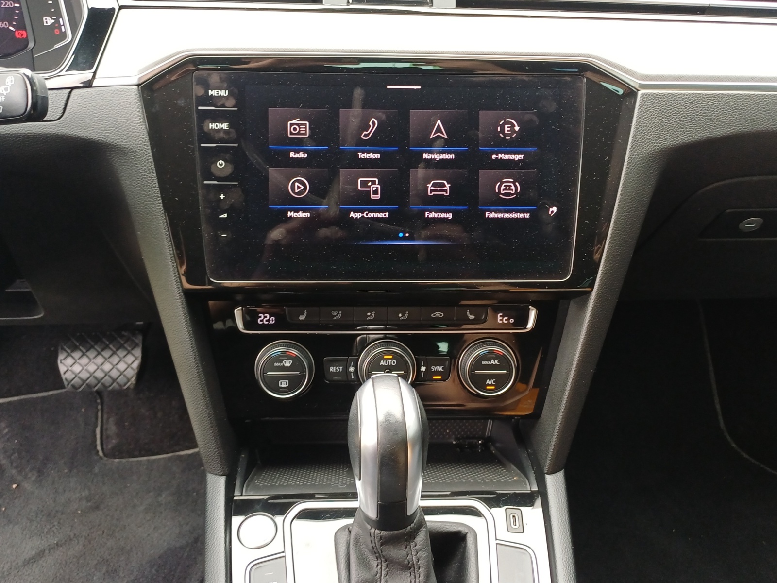 VW Passat Variant 1.4 TSI GTE Hybrid DSG-image-10