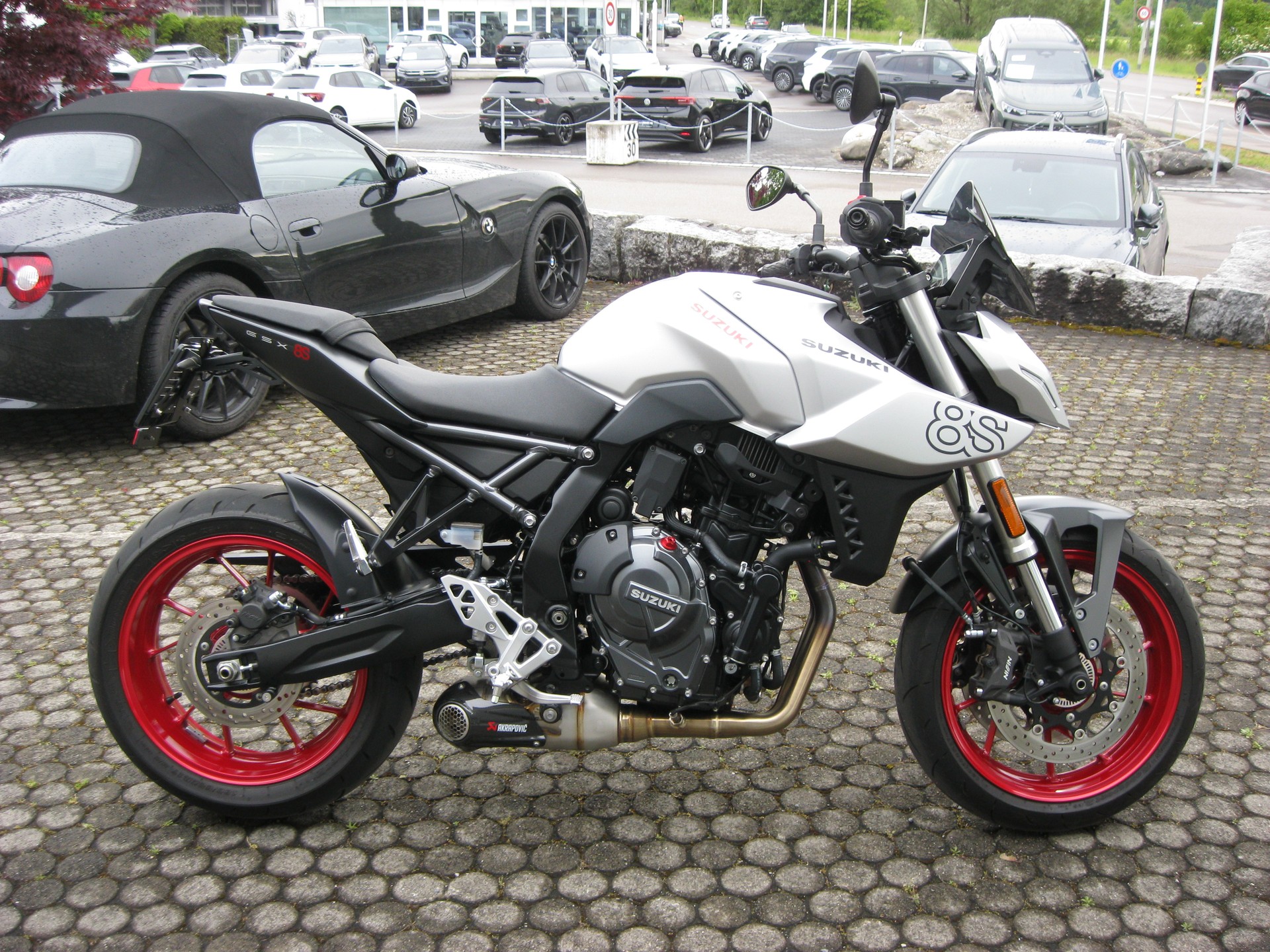 SUZUKI GSX-8S-image-1