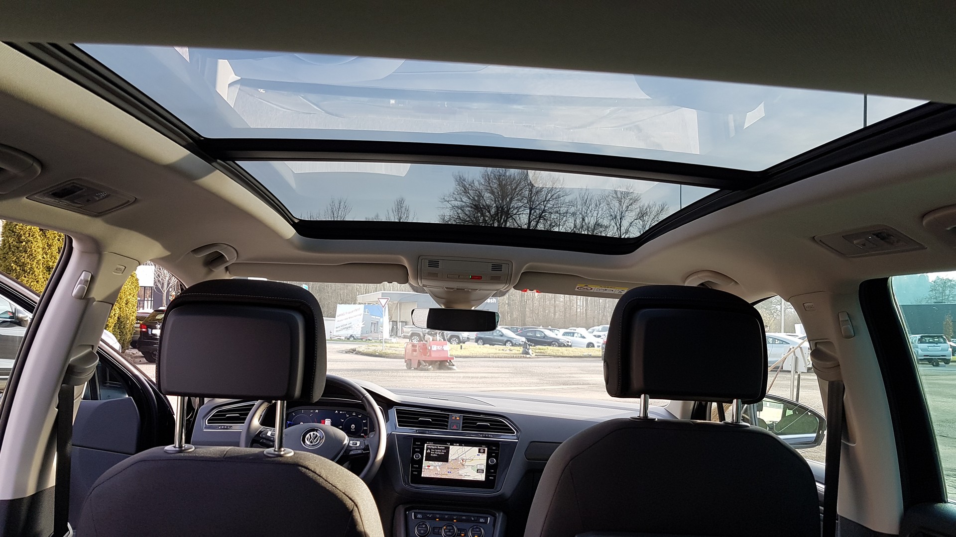 VW Tiguan 2.0 TDI SCR Highline 4Motion DSG-image-9