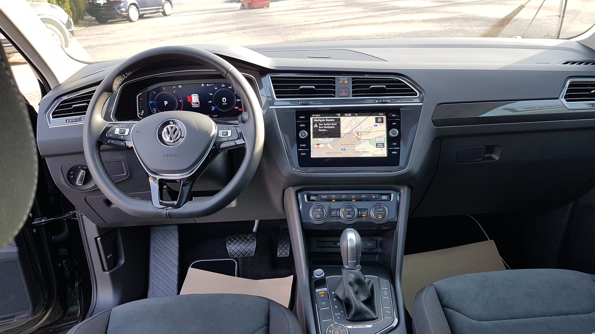 VW Tiguan 2.0 TDI SCR Highline 4Motion DSG-image-12