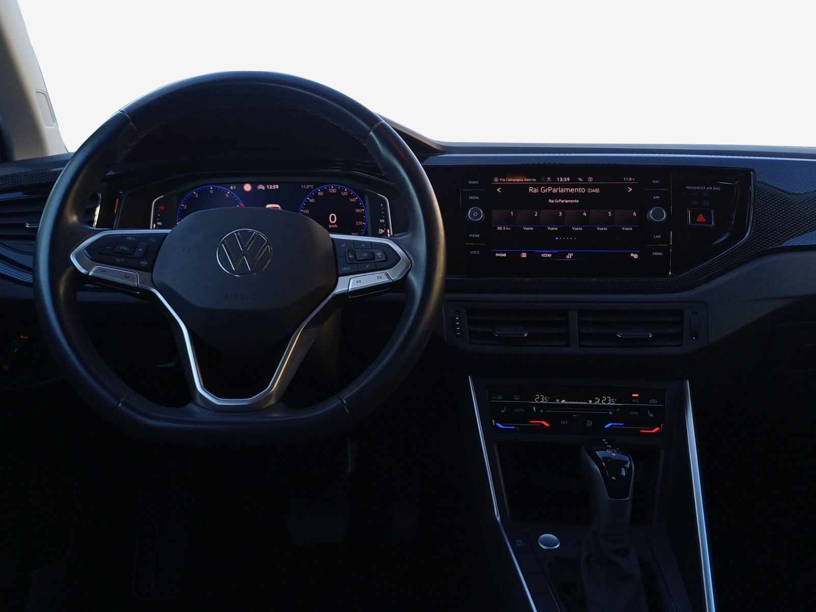 VW Polo 1.0 TSI Life DSG-image-8