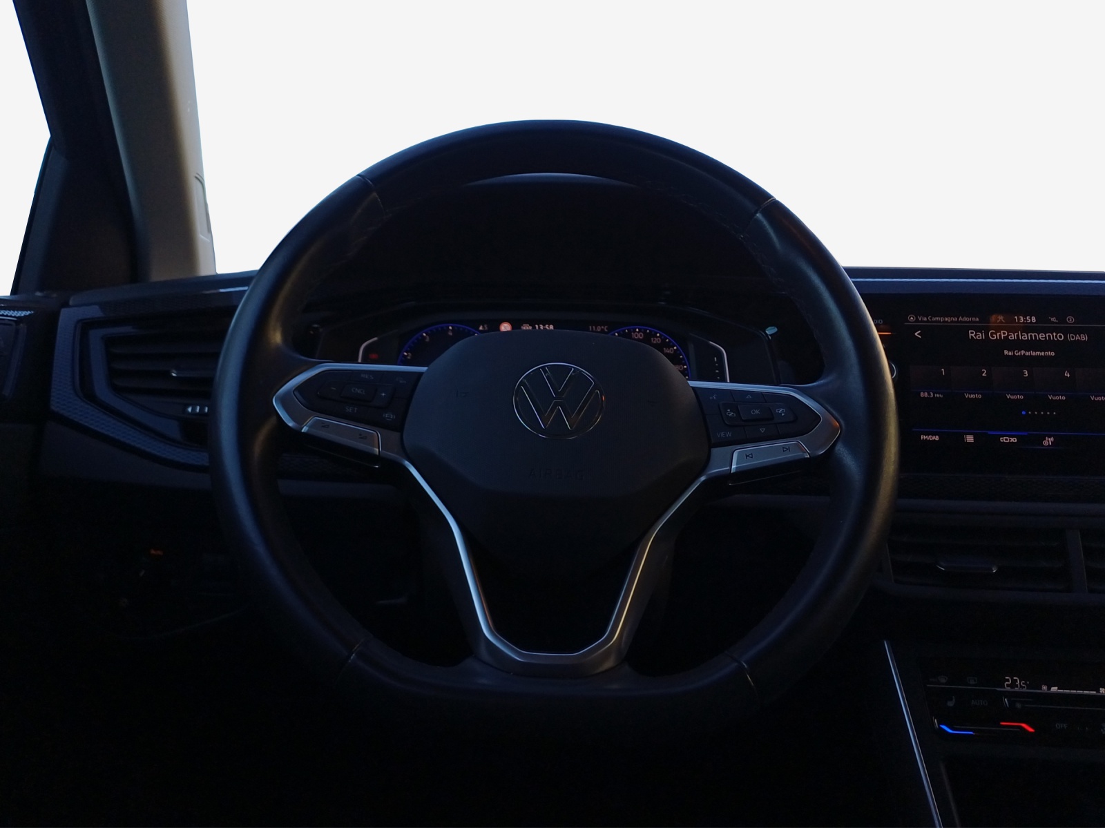 VW Polo 1.0 TSI Life DSG-image-9