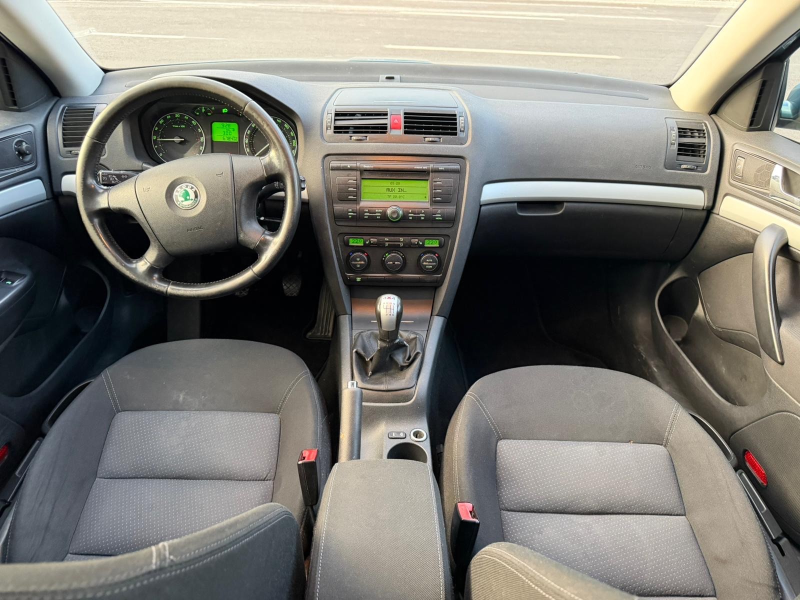 SKODA Octavia 1.9 TDI Adventure 4x4-image-6