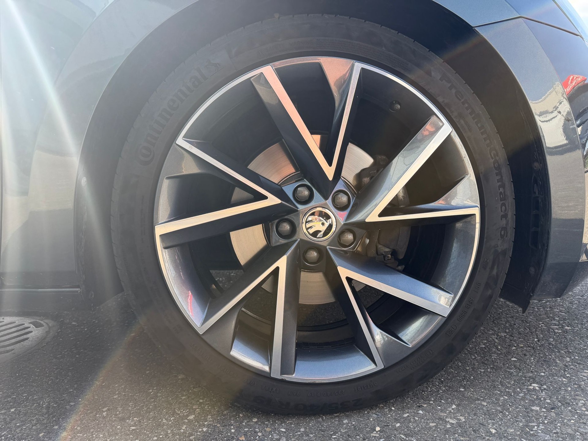 SKODA Superb Combi 2.0 TDi Sport Line 4x4 DSG-image-9