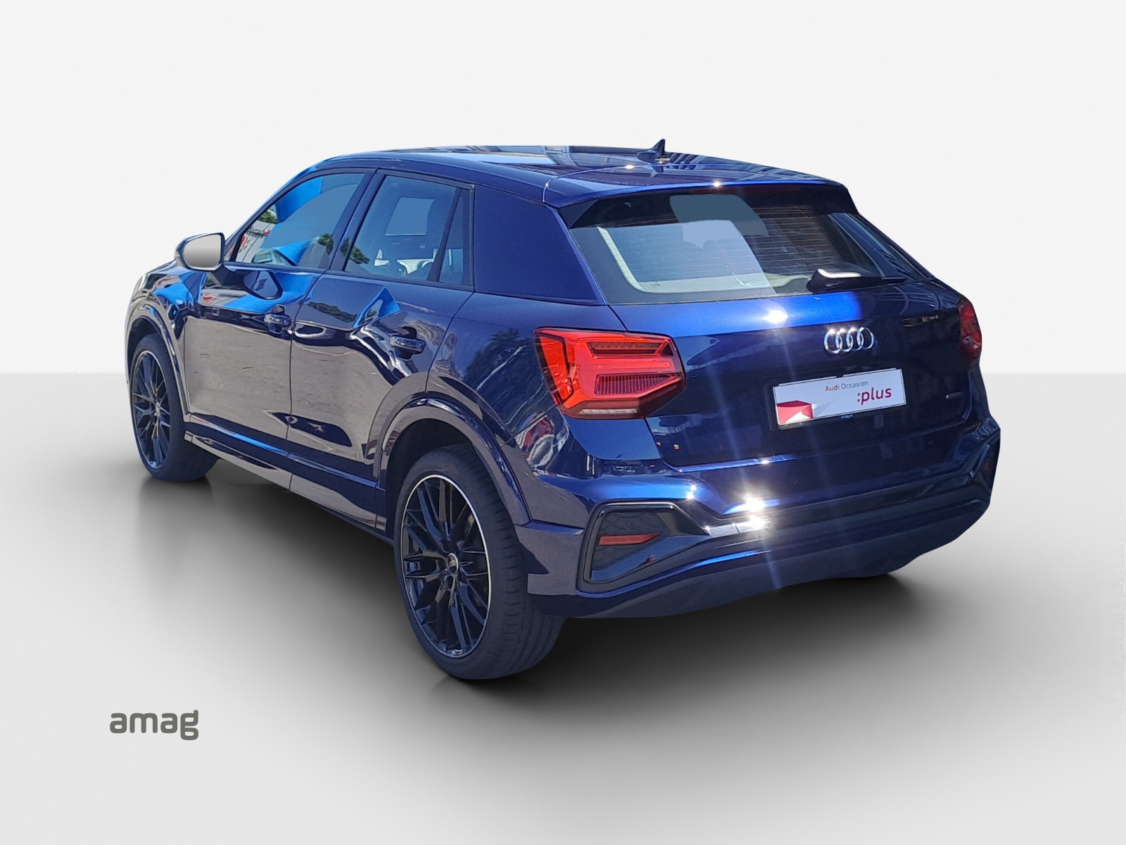AUDI Q2 40 TFSI S line Attraction quattro S-tronic-image-2