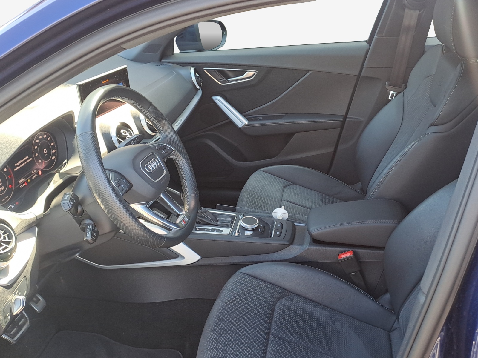 AUDI Q2 40 TFSI S line Attraction quattro S-tronic-image-7