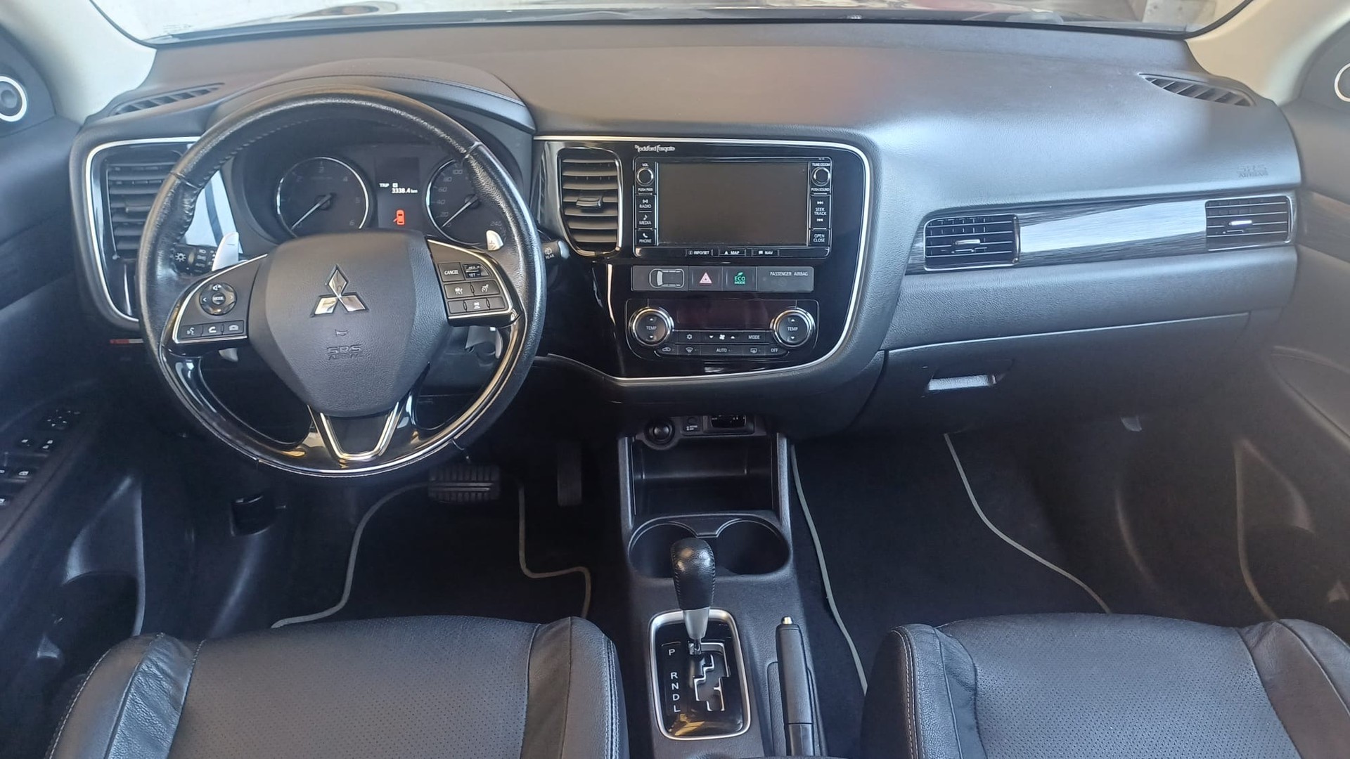 MITSUBISHI Outlander 2.2 DID Diamond Annivers. 4WD 7 Plätze Automatic-image-10