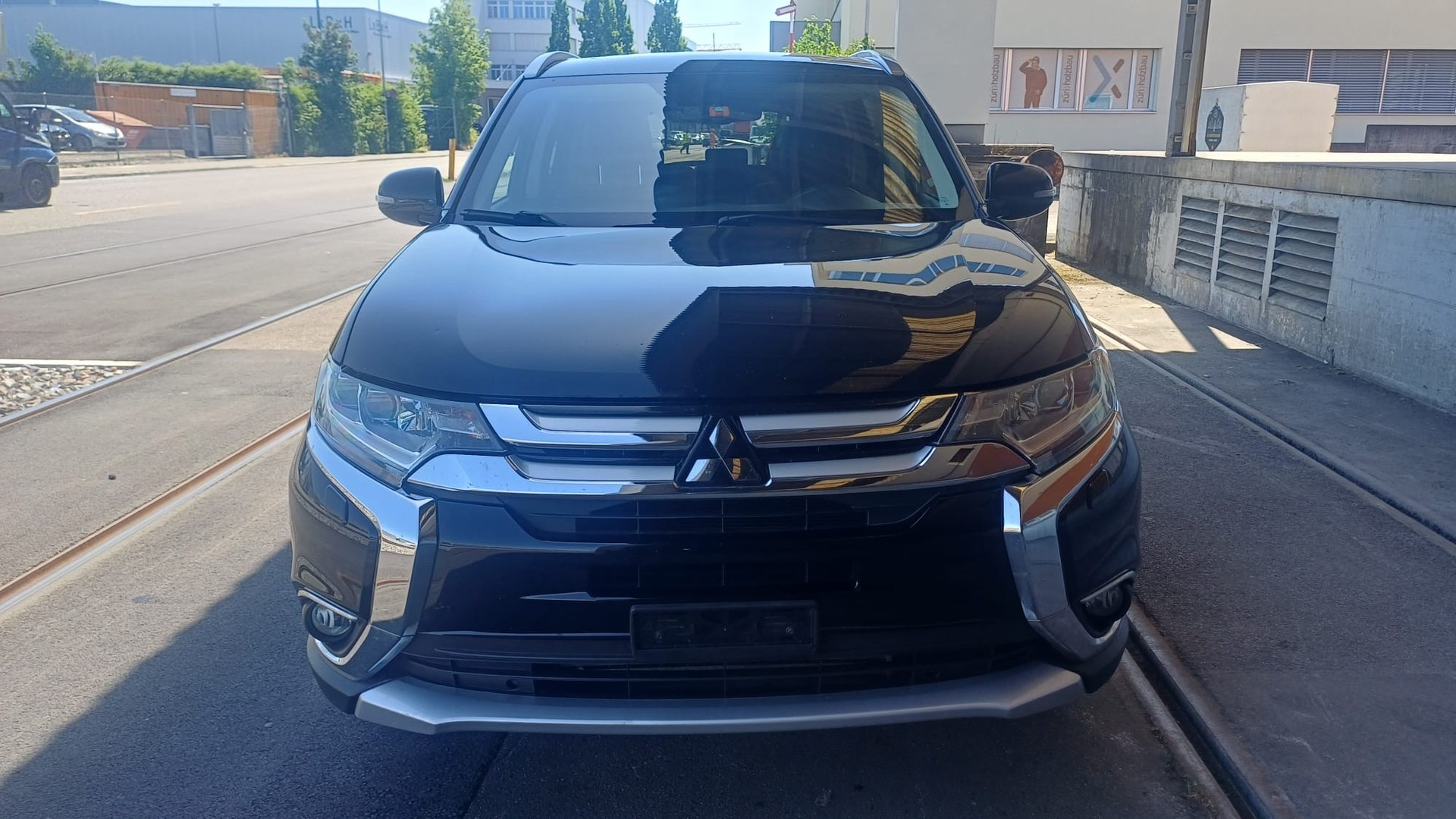 MITSUBISHI Outlander 2.2 DID Diamond Annivers. 4WD 7 Plätze Automatic