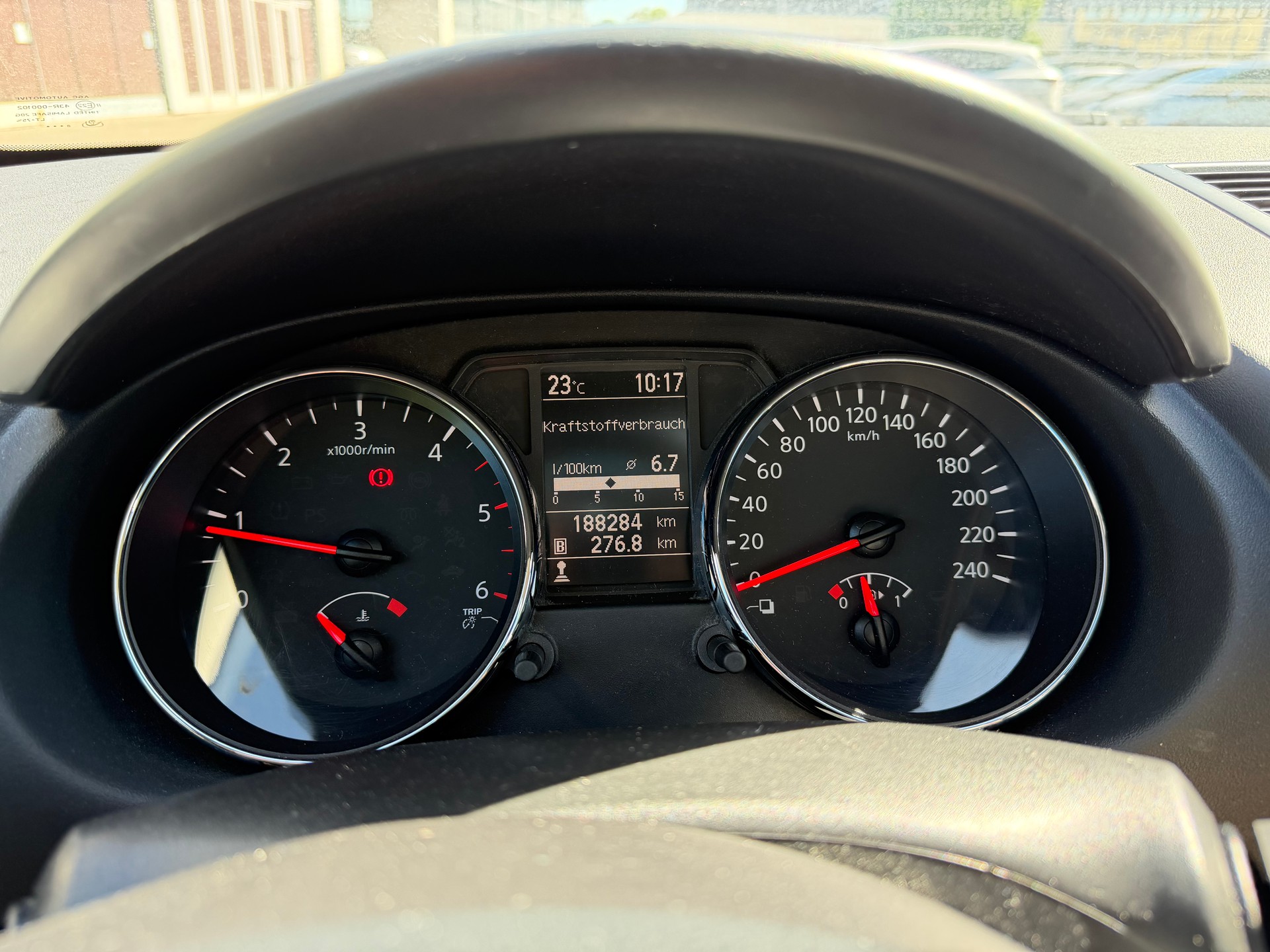 NISSAN Qashqai 1.6 dCi iStop 4WD 360-image-13